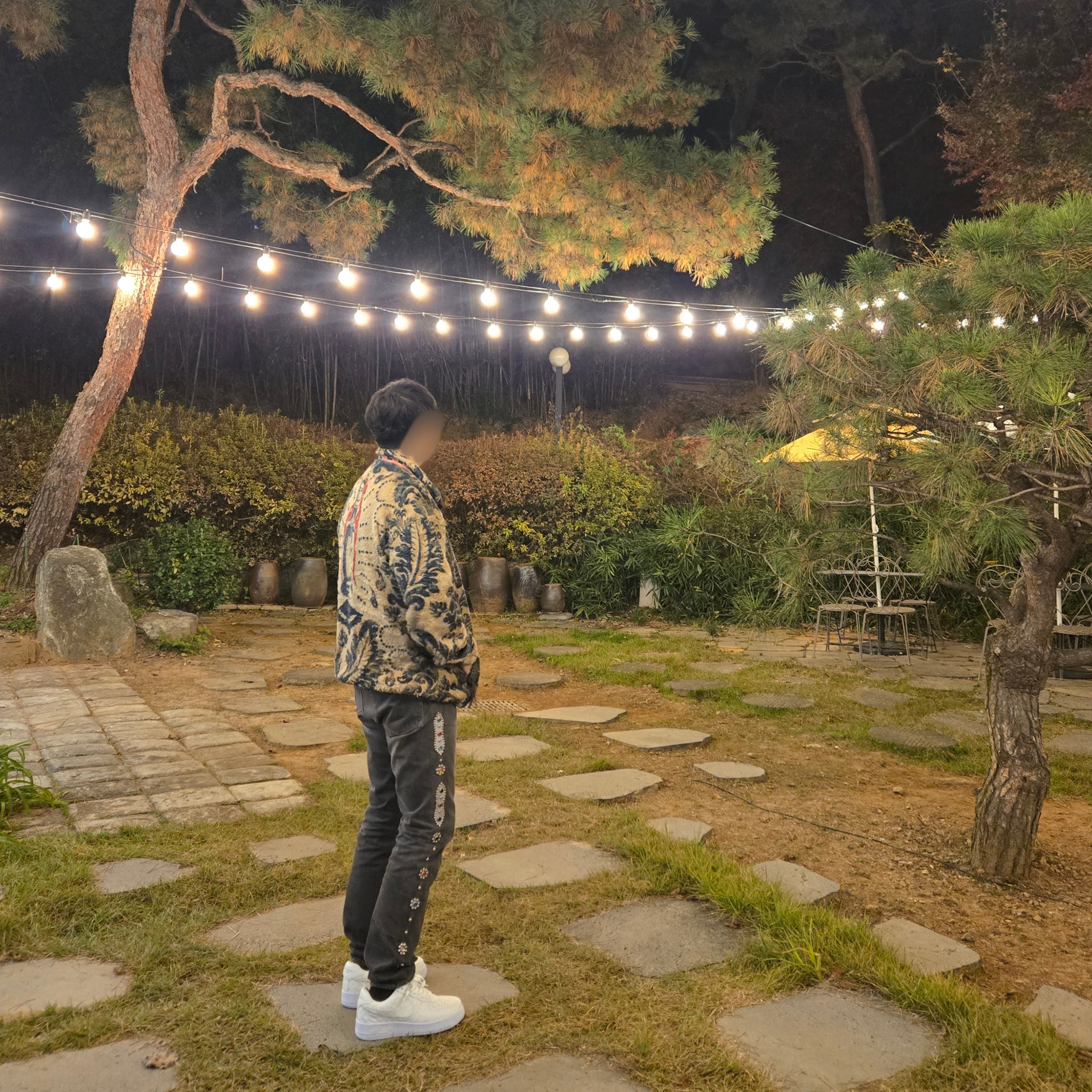 Kapital Damask Pattern Maria Fleece Zip Blouson Beige, Kapital 14 oz. Denim 5P Monkey Cisco Gemstone Pants Black 착용 스타일 - 1