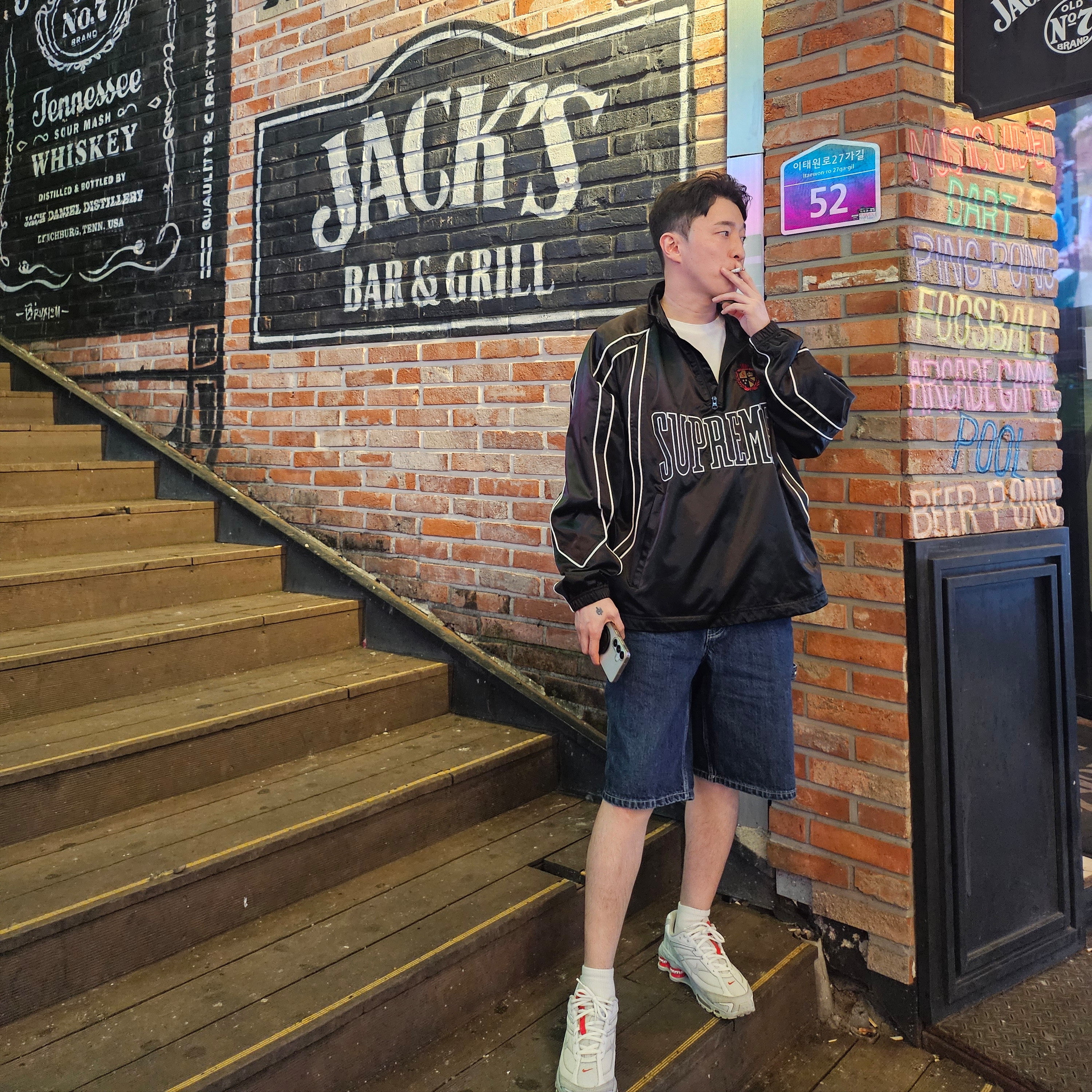 Supreme x Nike Denim Short Indigo - 24SS, Supreme Satin Piping Pullover Black - 25SS 착용 스타일
