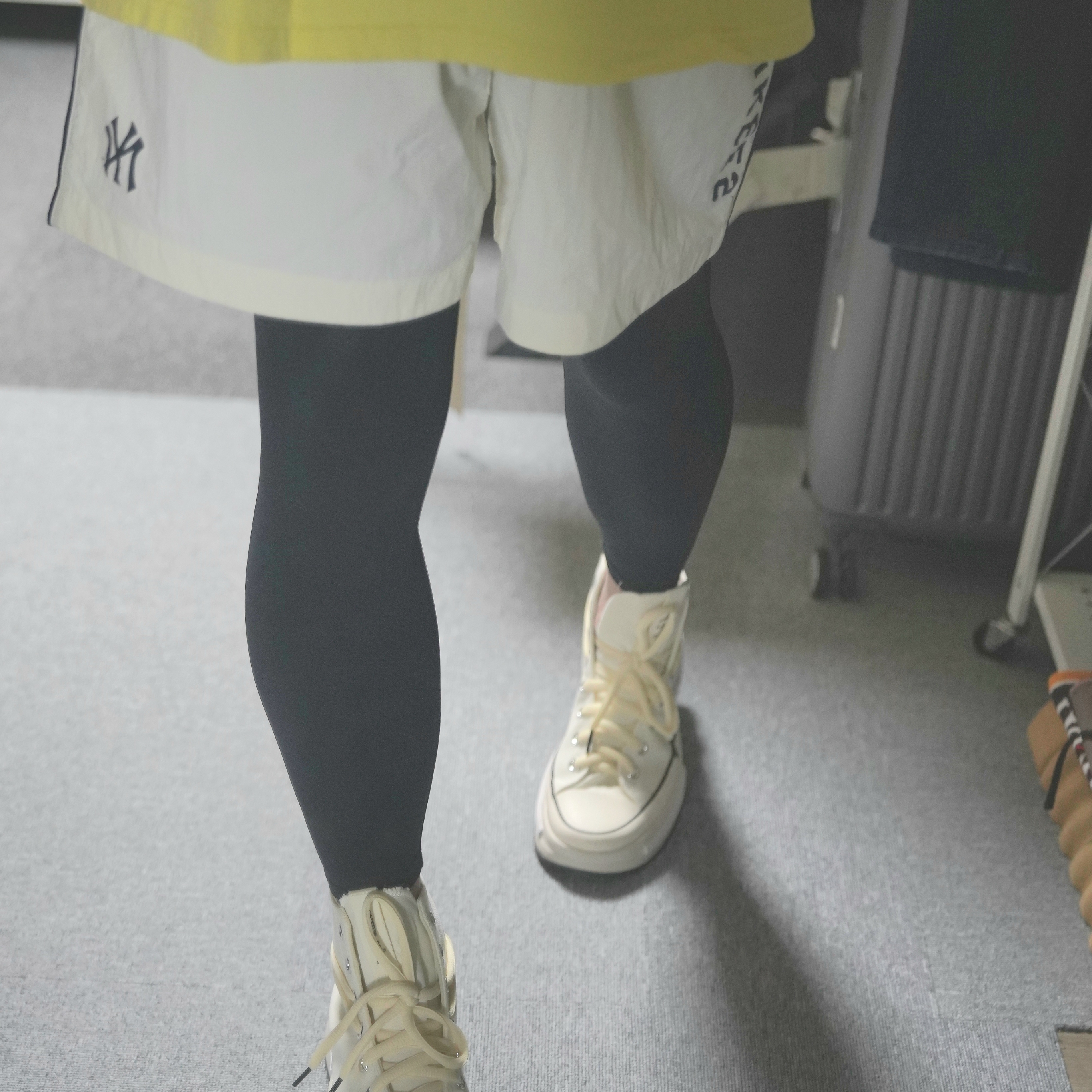 Nike x Off-White Air Force 1 Mid SP Leather Pine Green, Palace Reaper Hood Camel - 23FW 착용 스타일 - 4
