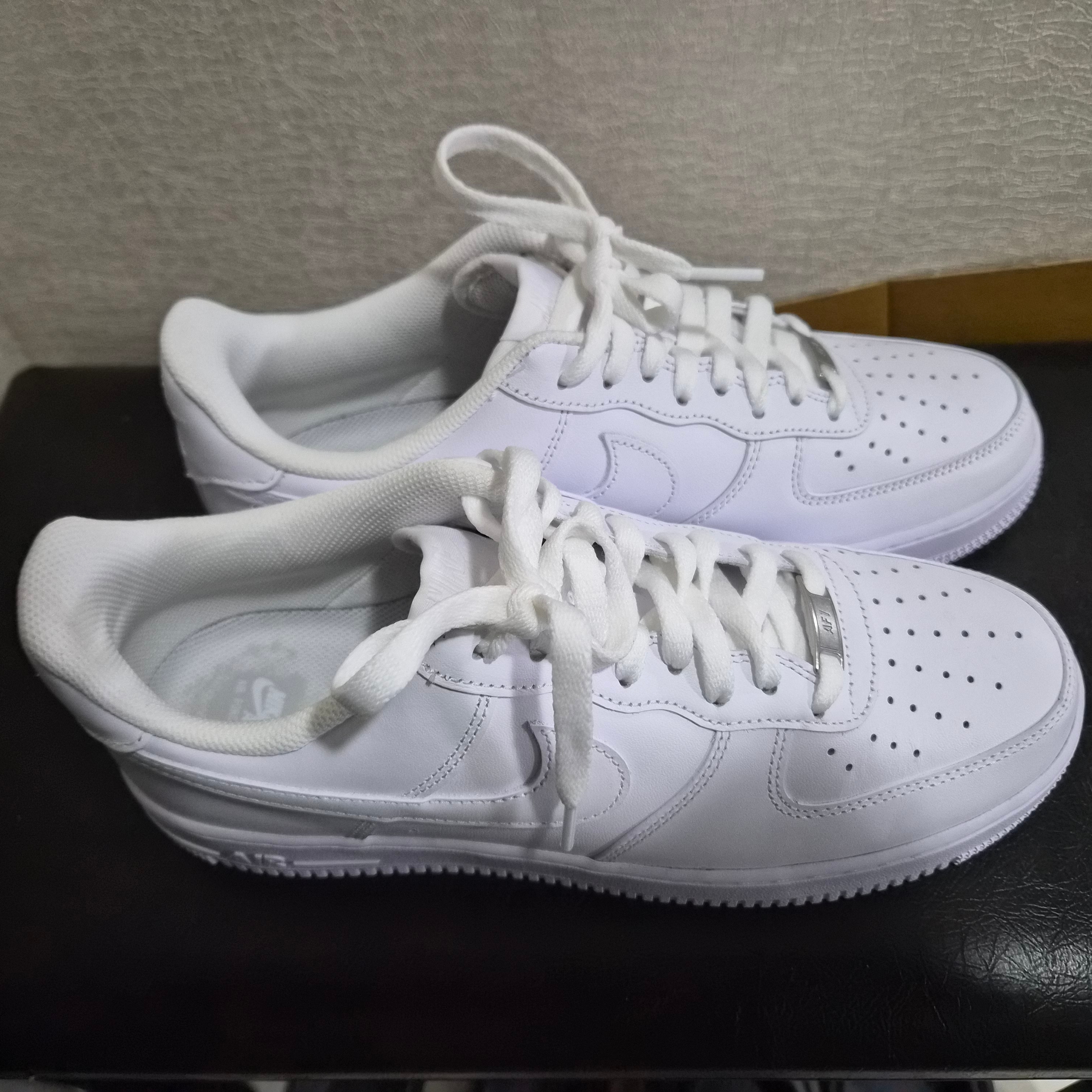 Nike Air Force 1 '07 Low White 착용 스타일 - 1