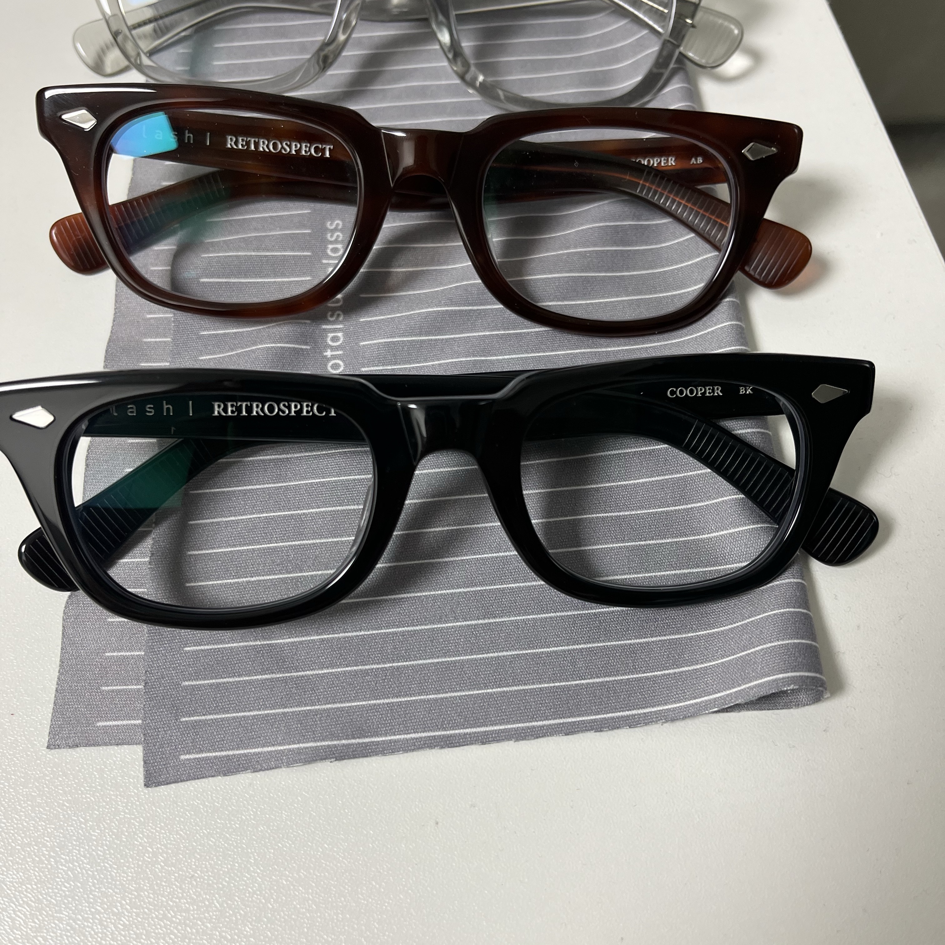 lash Cooper Black 착용 스타일