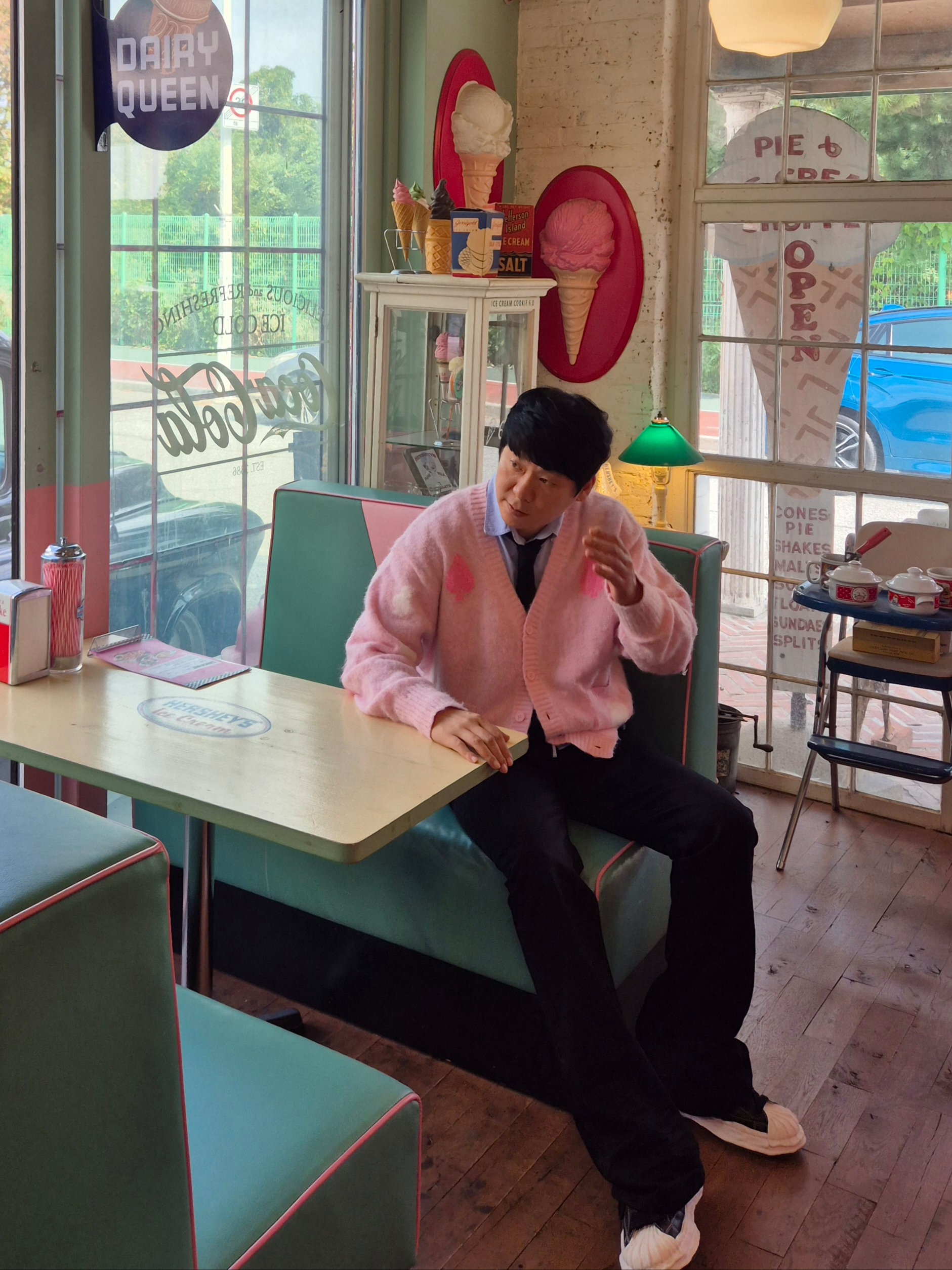IAB Studio Work Shirt Sky Blue - The Hyundai Seoul Exclusive, Maison Mihara Yasuhiro Blakey OG Sole Leather Low-top Sneakers Black 착용 스타일 - 4