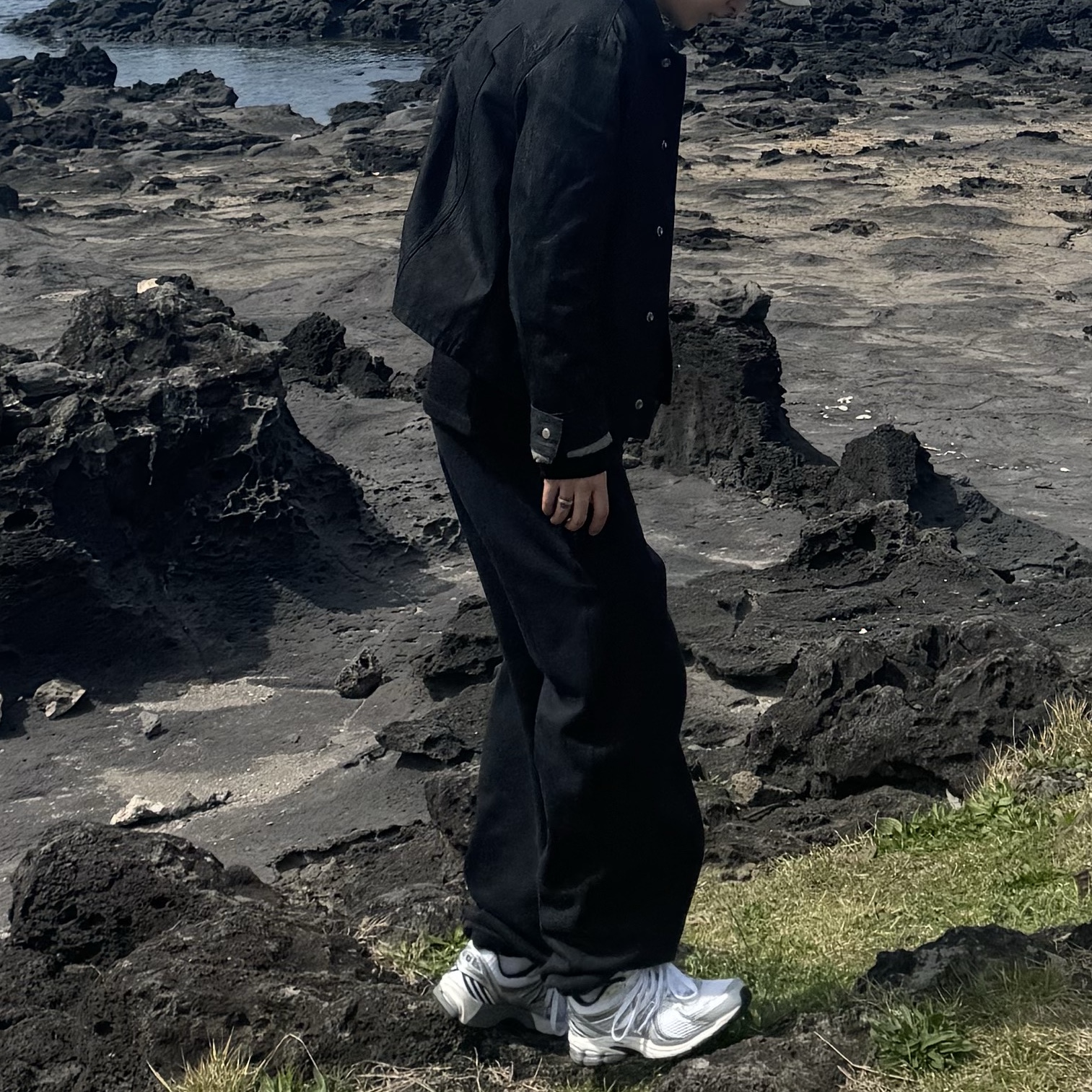 New Balance 860v2 Optic White, Nike x Stussy NRG Washed Fleece Pants Black (DO5296-010) 착용 스타일 - 2