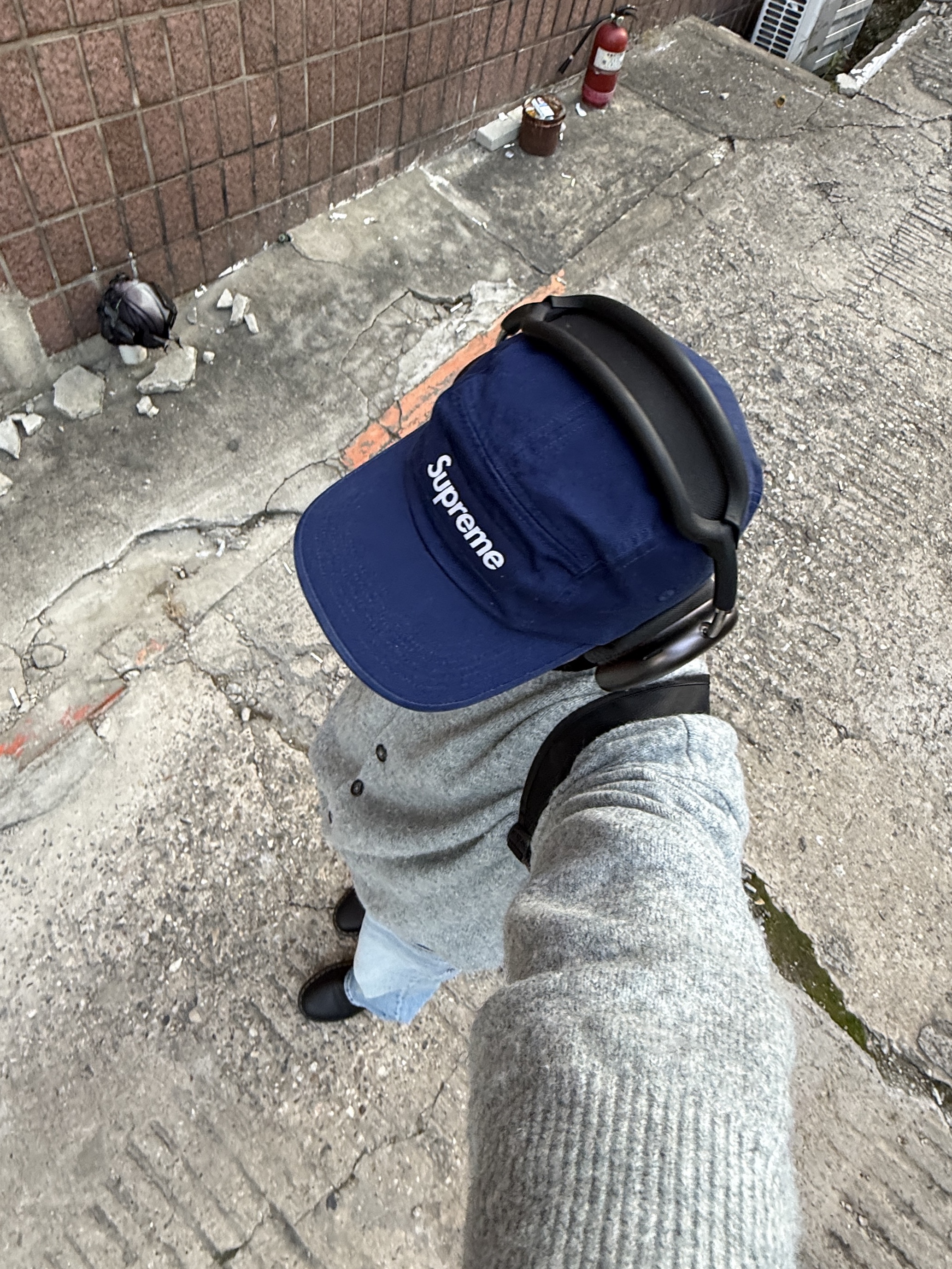 Uniqlo x JW Anderson Straight Jean Blue - KR, Millo Archive Crop Move Cardigan Blue Gray 착용 스타일 - 1