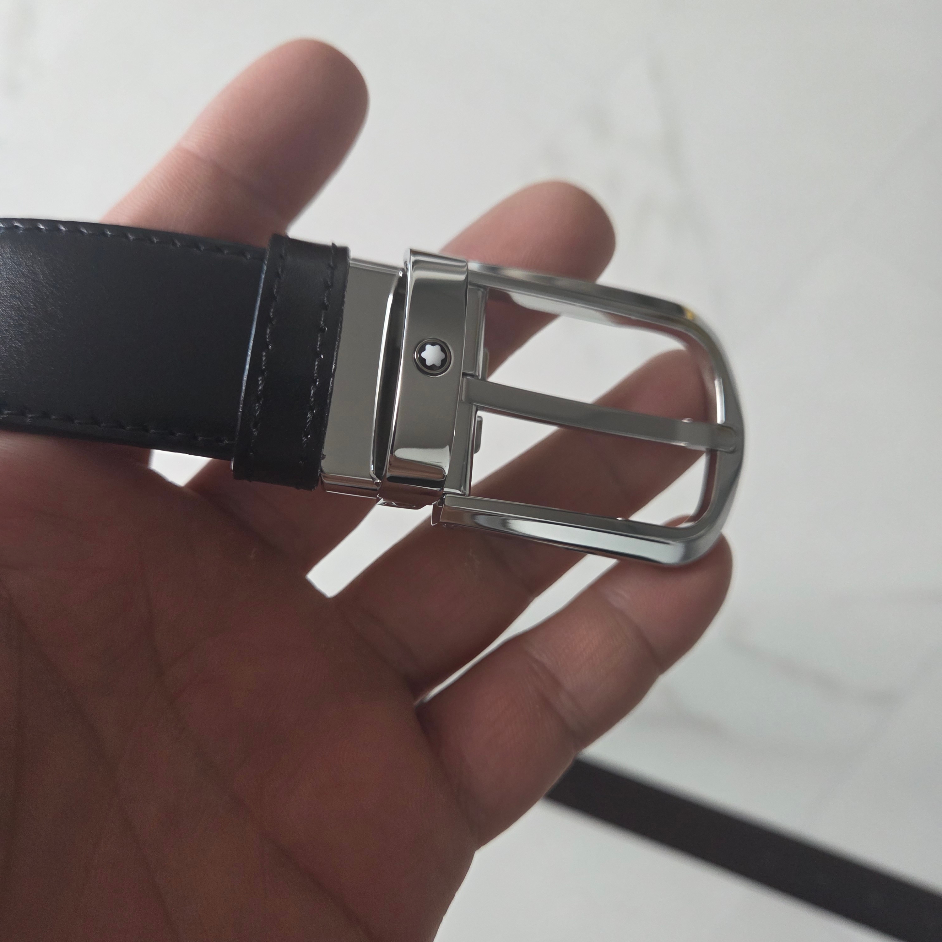 Montblanc Horseshoe Buckle 30mm Reversible Leather Belt Black Brown 착용 스타일 - 1