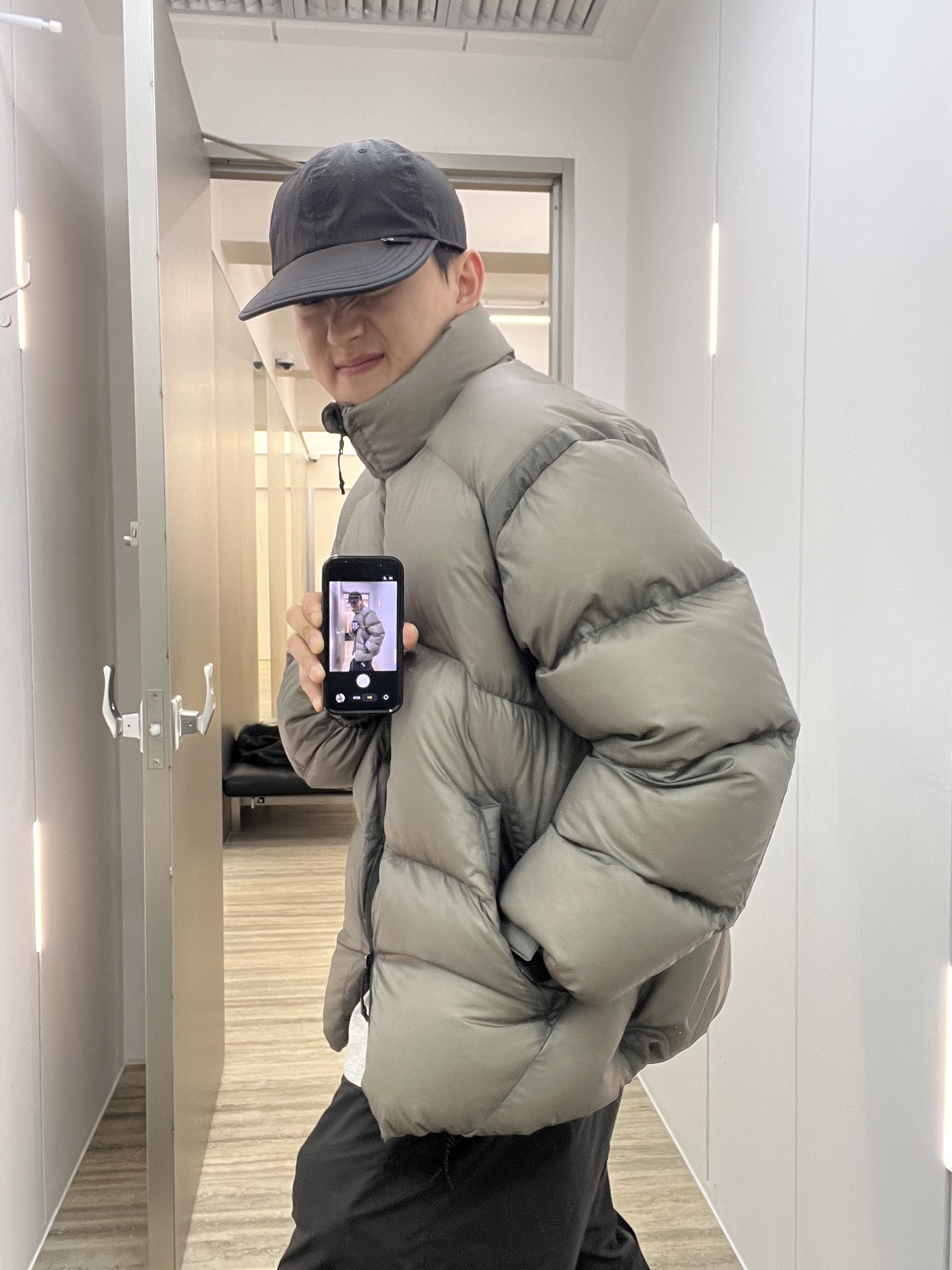 [FW25] moif Shadow Puffer Down Parka Sheer Olive, [SS25] moif Uniform Cap Black NC 착용 스타일 - 1