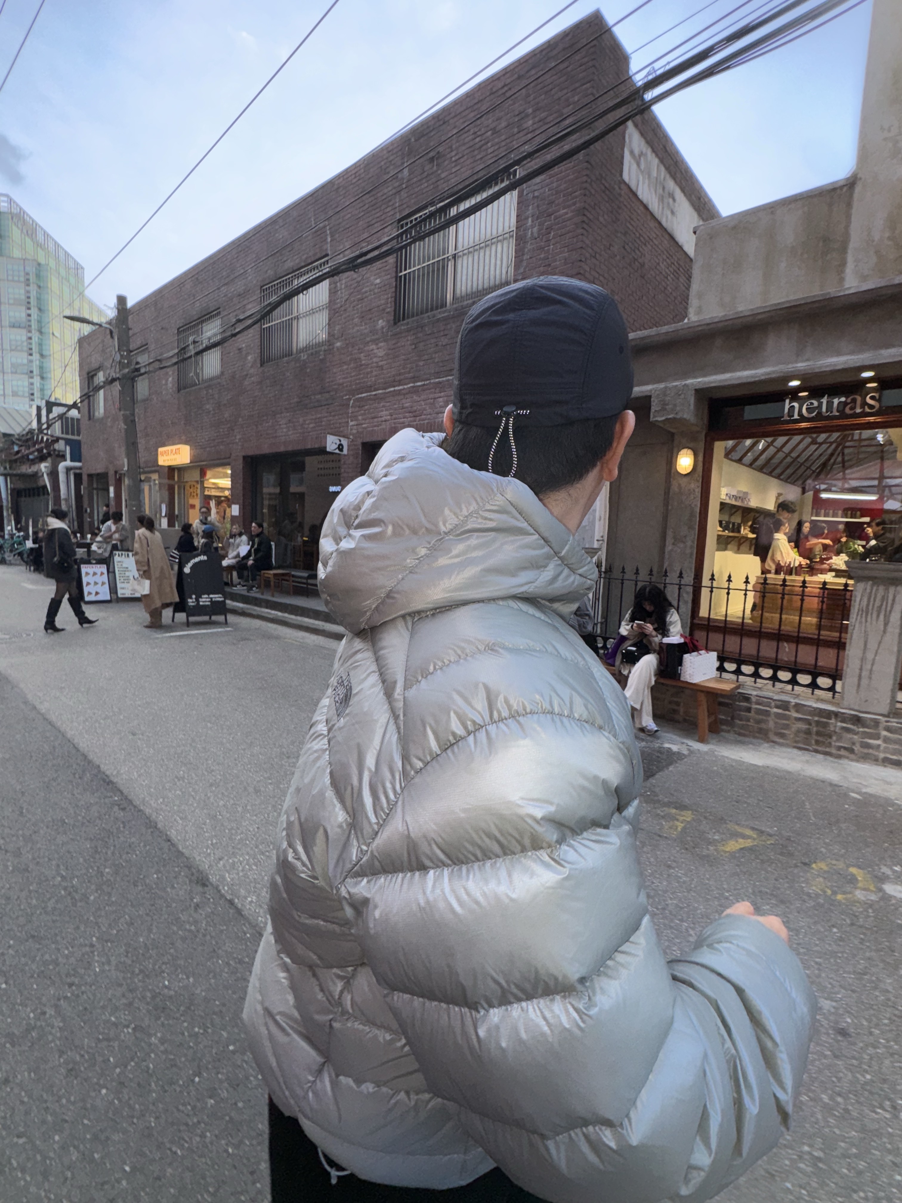 The North Face Matier EX RDS Down Hoodie Light Gray - 25FW, Vans Carver Low Sand Beige 착용 스타일 - 8