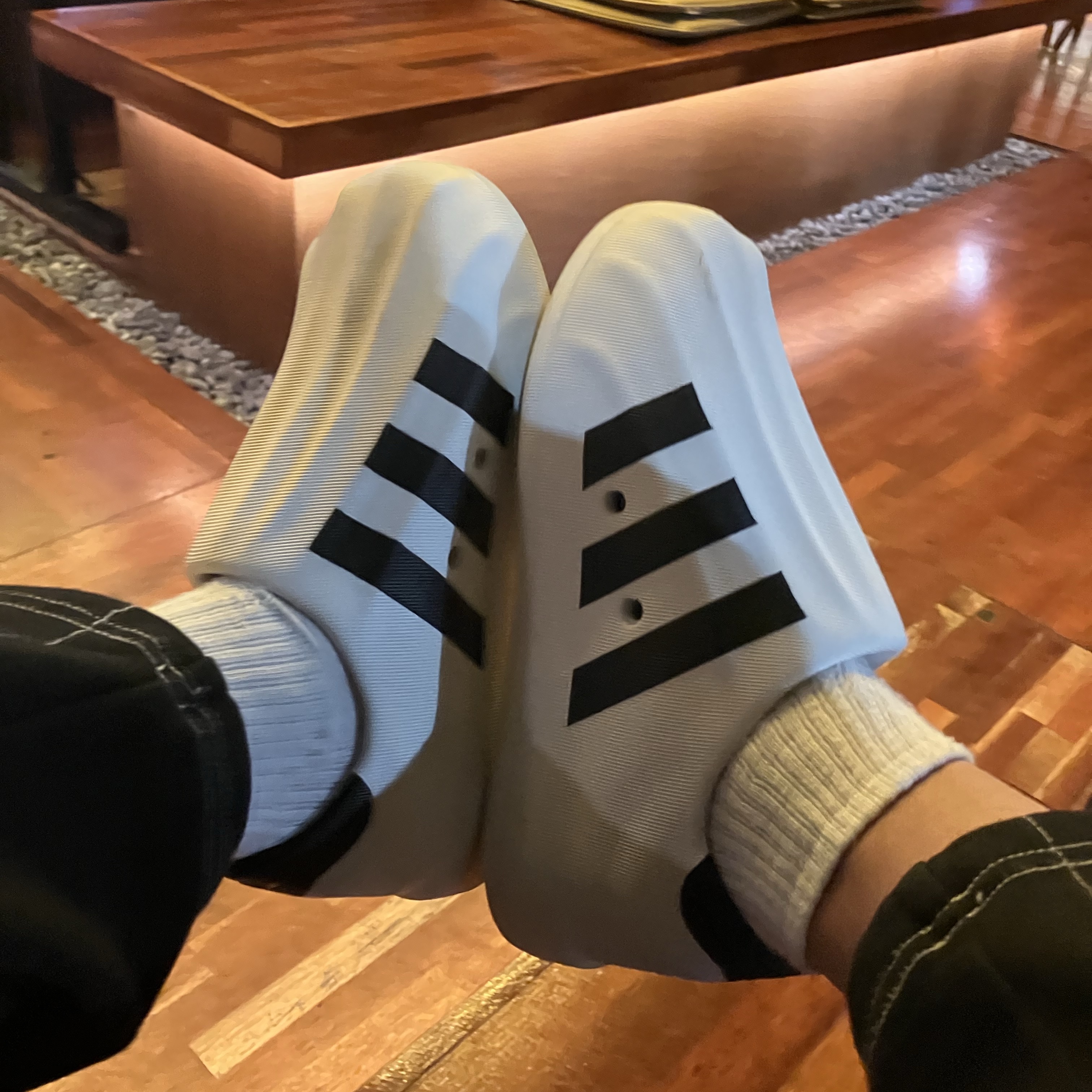 Adidas Adifom Superstar Core White 착용 스타일