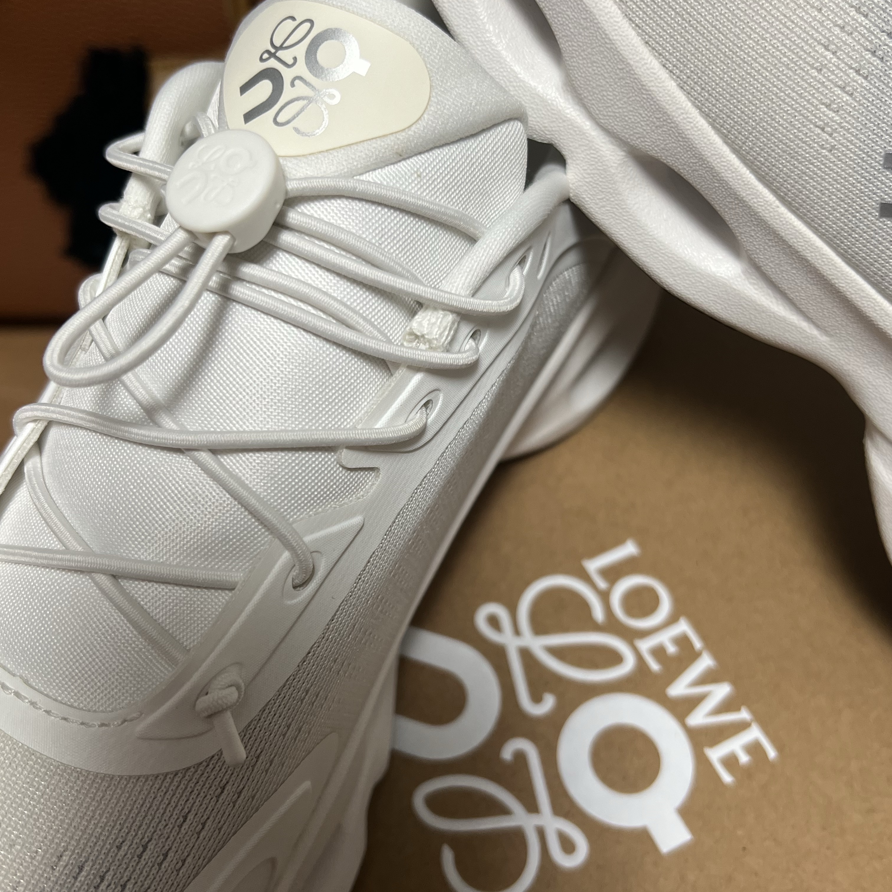 Loewe x On Running Cloudsolo Sneakers White Light Grey 착용 스타일