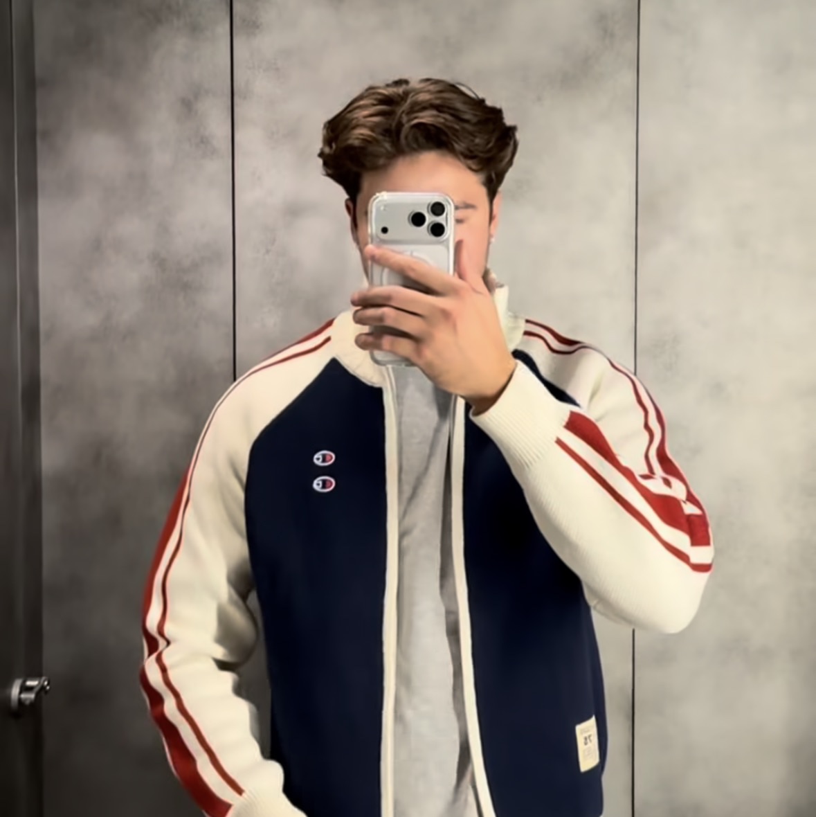 Zara x Champion Color Block Stripe Cardigan Navy Blue 착용 스타일