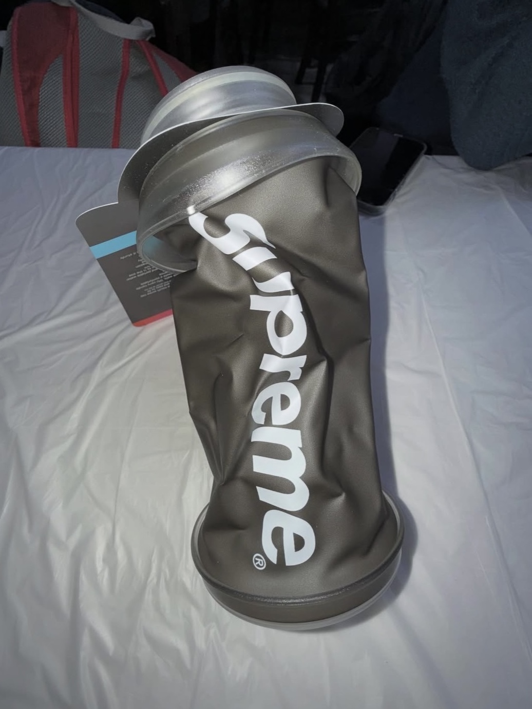 Supreme HydraPak Stash 1.0L Bottle Black - 20FW 착용 스타일
