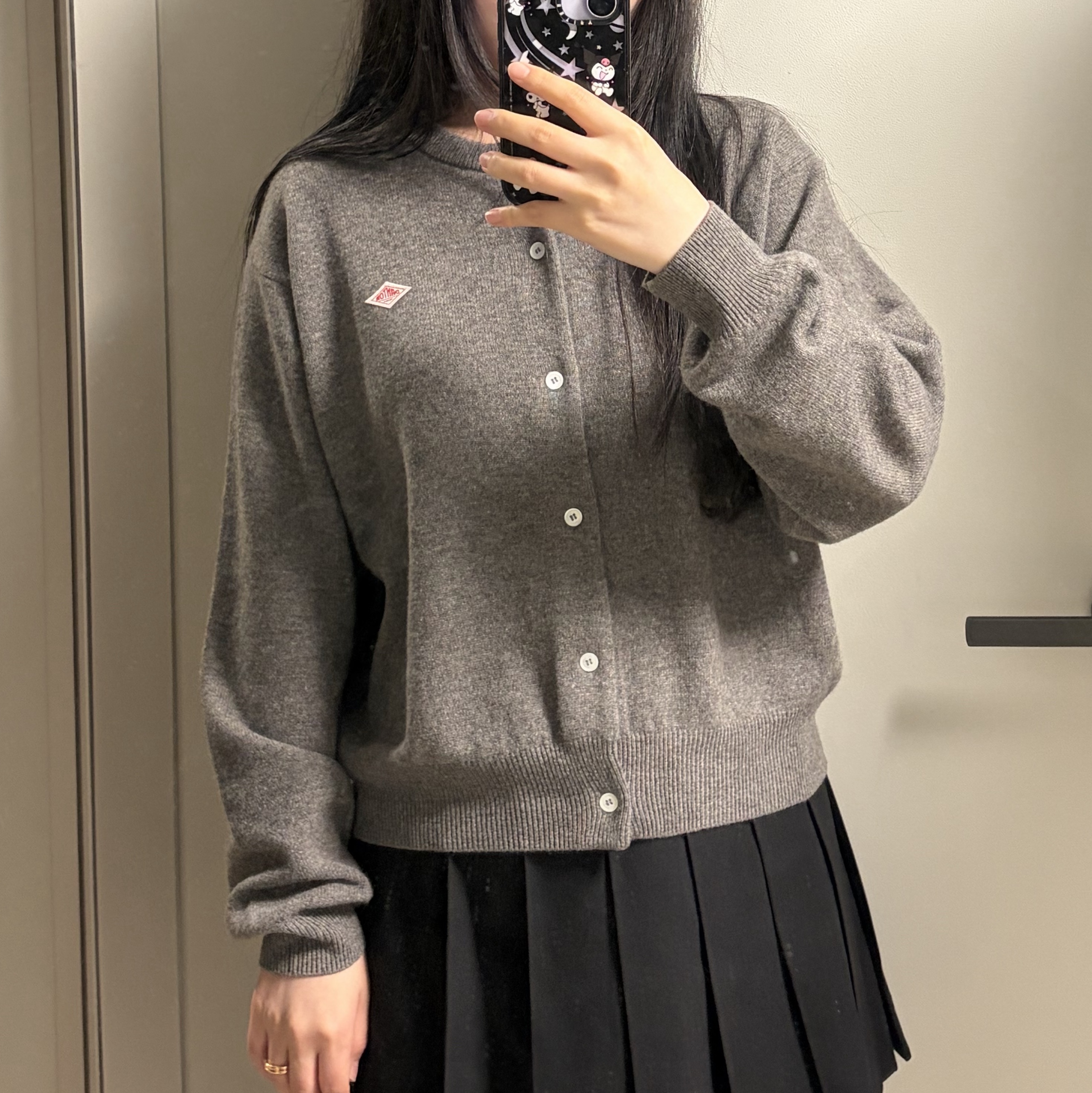 (W) Danton Lambswool Crewneck Cardigan Light Grey 착용 스타일