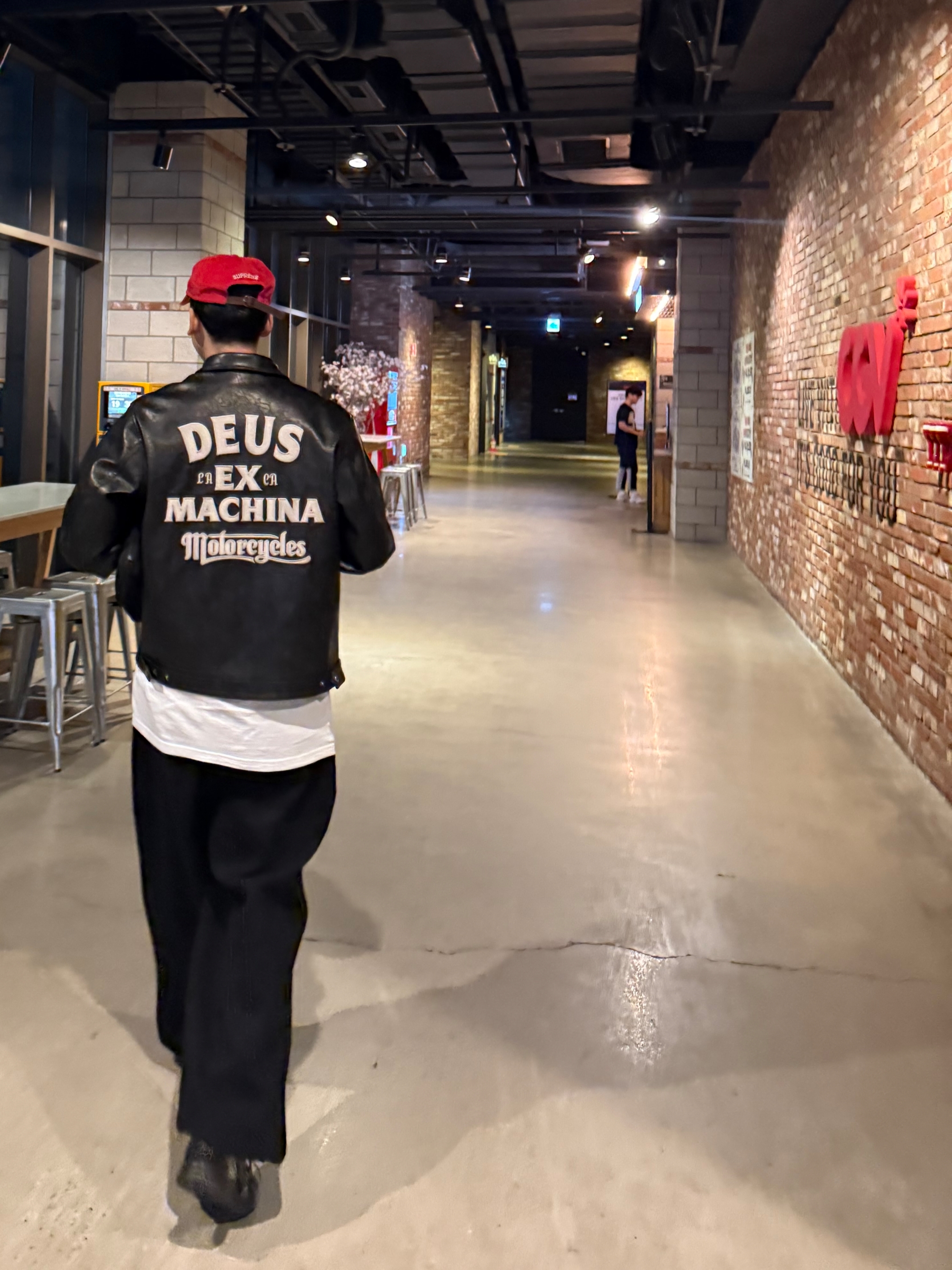 Deus Ex Machina Rider’s Friend Jacket Black, Undermycar Mu.112 Original Logo Curve Line Stitch Bonded Sweat Pants Black 착용 스타일 - 4