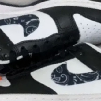 (W) Nike Dunk Low Essential Black Paisley 착용 스타일