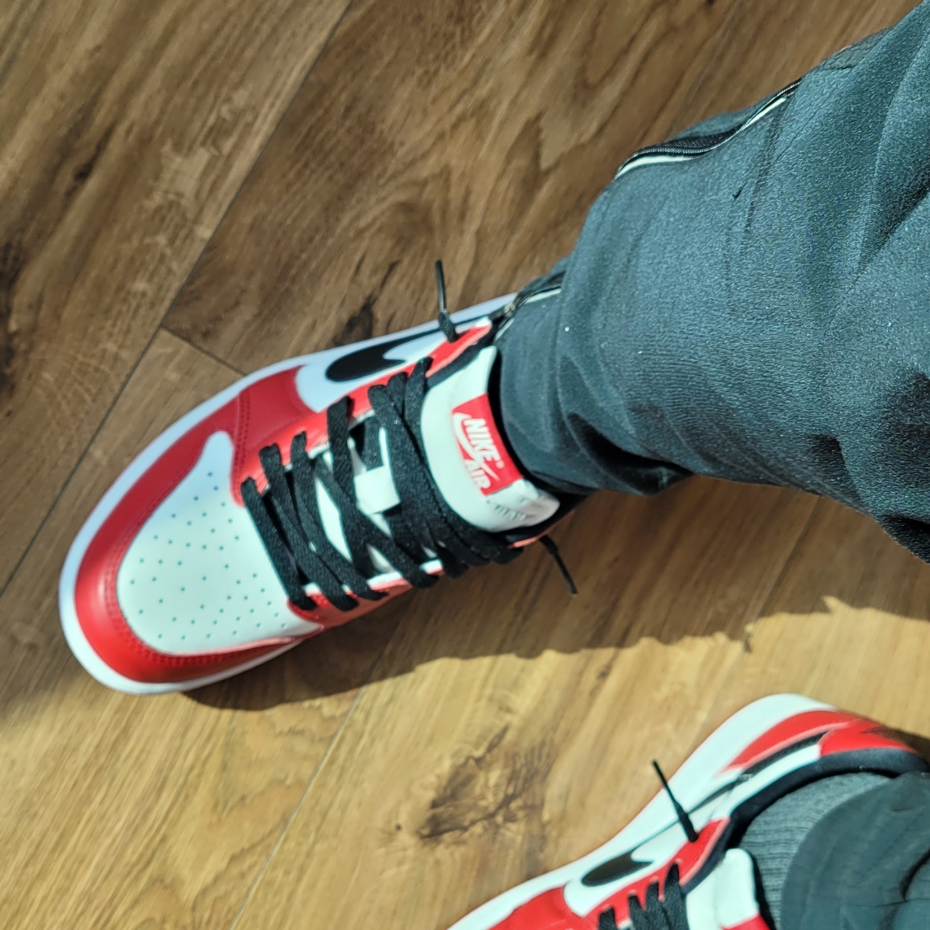 Jordan 1 Retro Low OG Chicago 착용 스타일 - 2