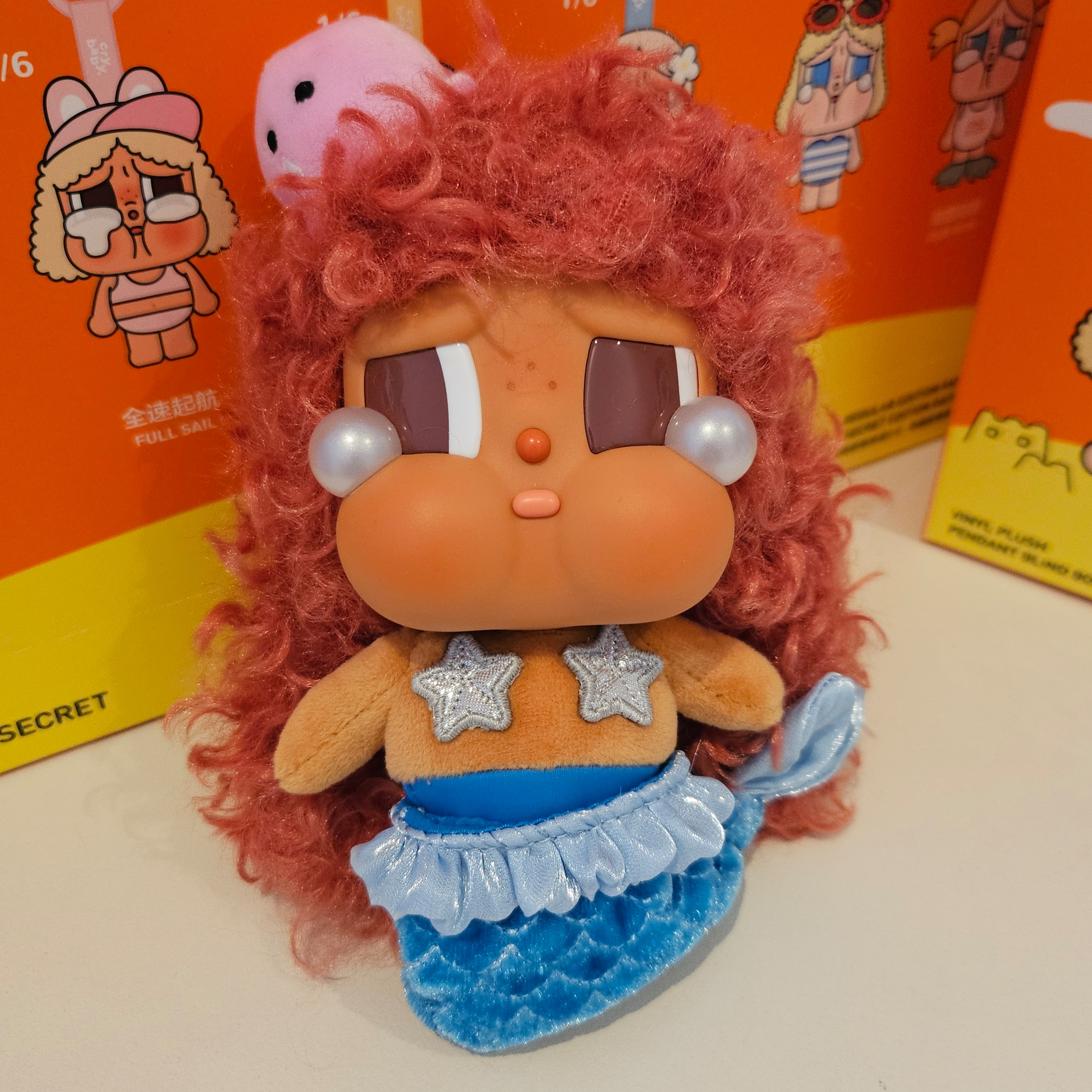 Pop Mart Crybaby Vacation Mode On Series Vinyl Plush Pendant Sealed Case (6 Blind Boxes), Pop Mart Crybaby Vacation Mode On Series Vinyl Plush Pendant Merbaby Tears (Opened Case) 착용 스타일