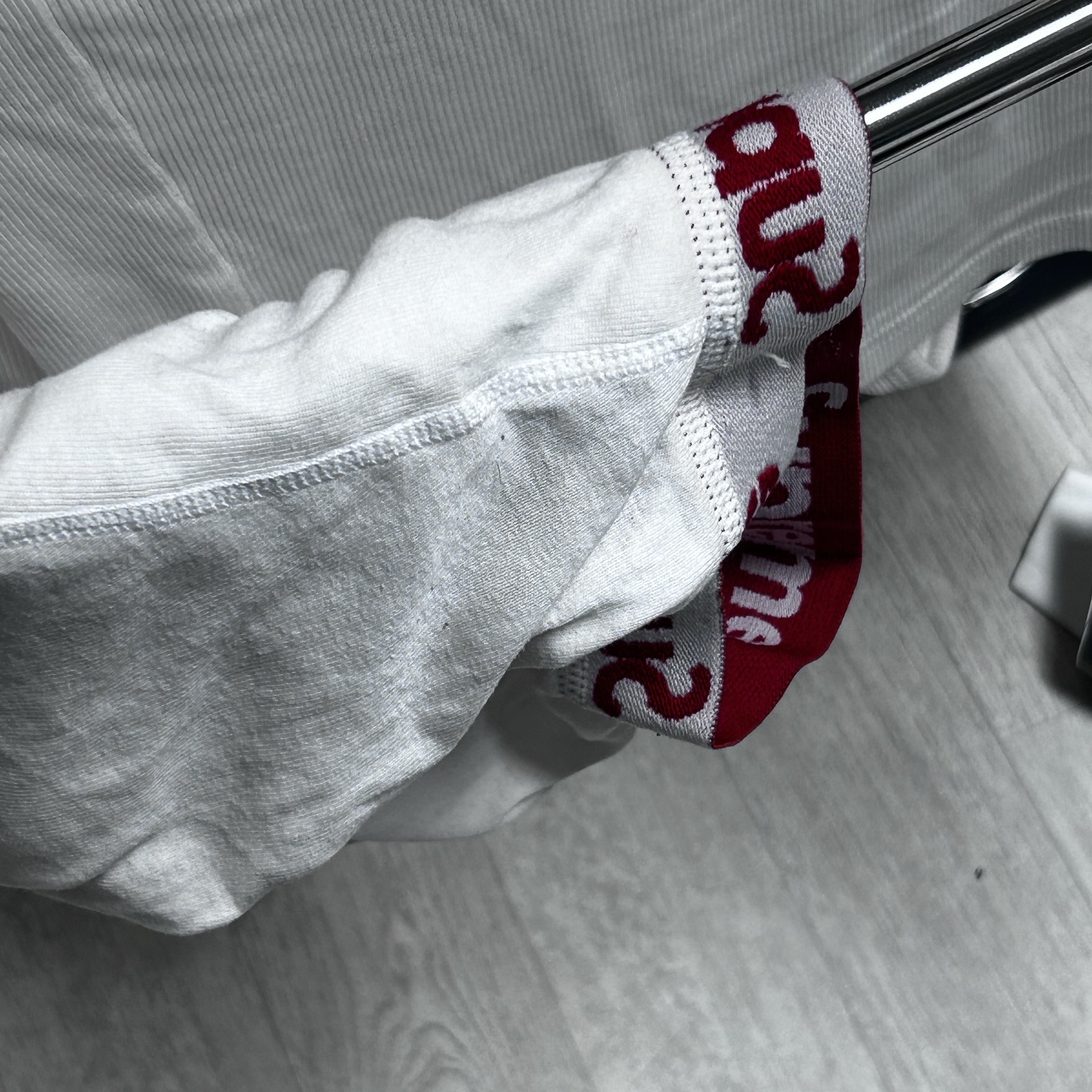 Supreme Hanes Boxer Briefs White (4 Pack) 착용 스타일