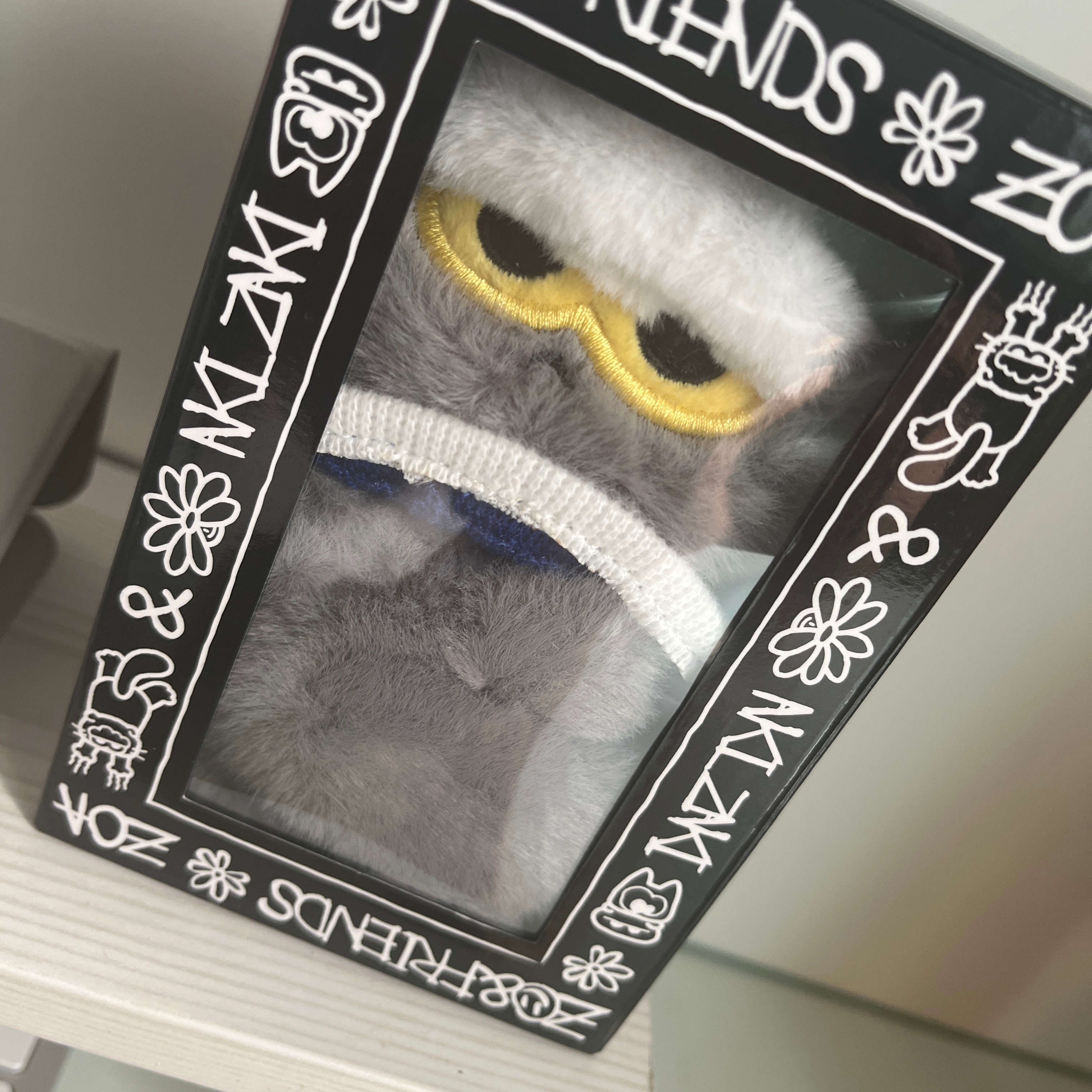 Zo&Friends Zoa Plush Keyring Grey 착용 스타일
