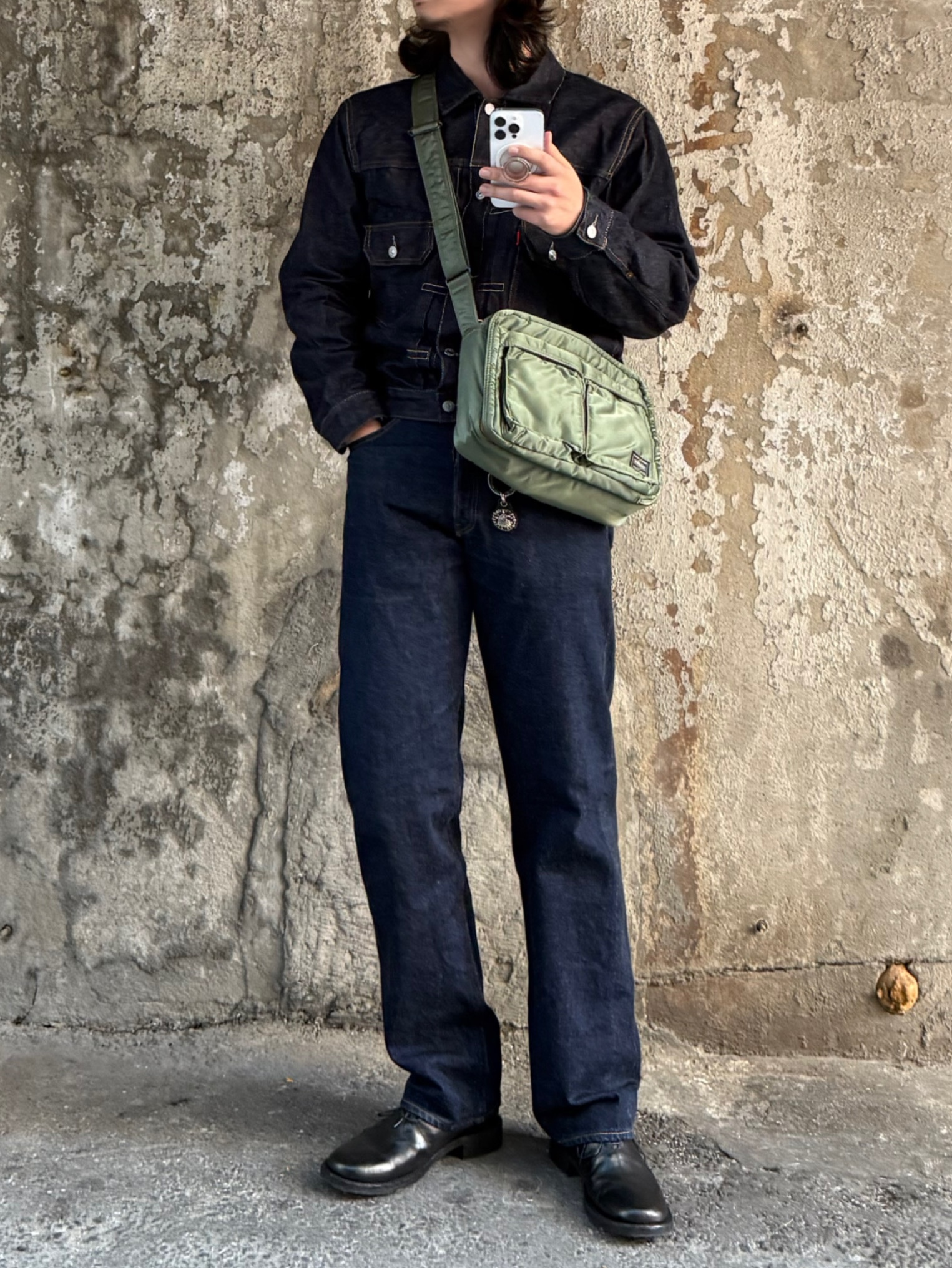 Levi's LVC 1953 TYPE II Jacket Rigid Indigo, Porter Tanker Shoulder Bag L Sage Green 착용 스타일 - 1