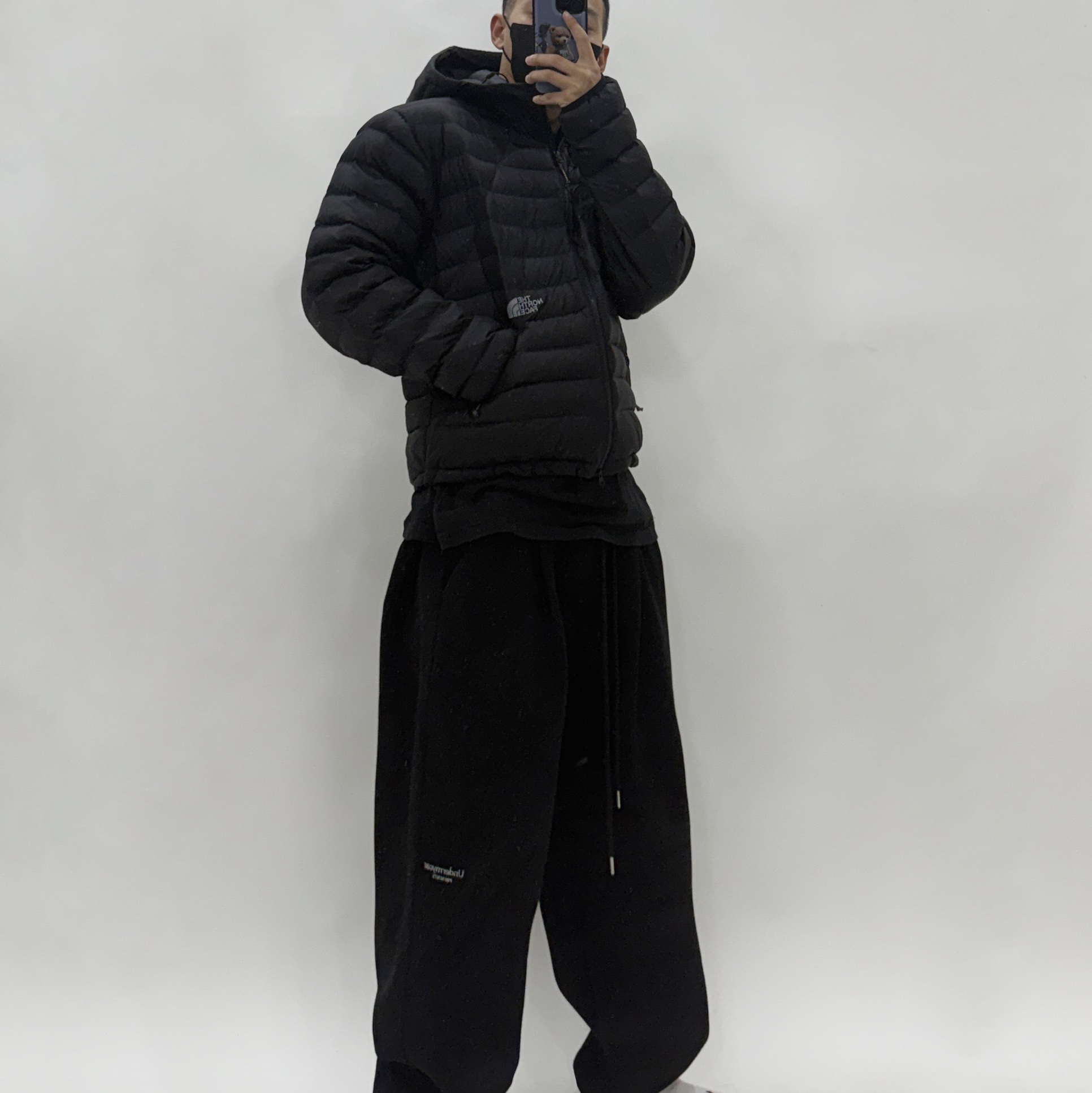 The North Face Ventus On Jacket Black, Undermycar Mu.03 Anti Fxxking Logo Play Oversized Sweat Jogger Black 착용 스타일