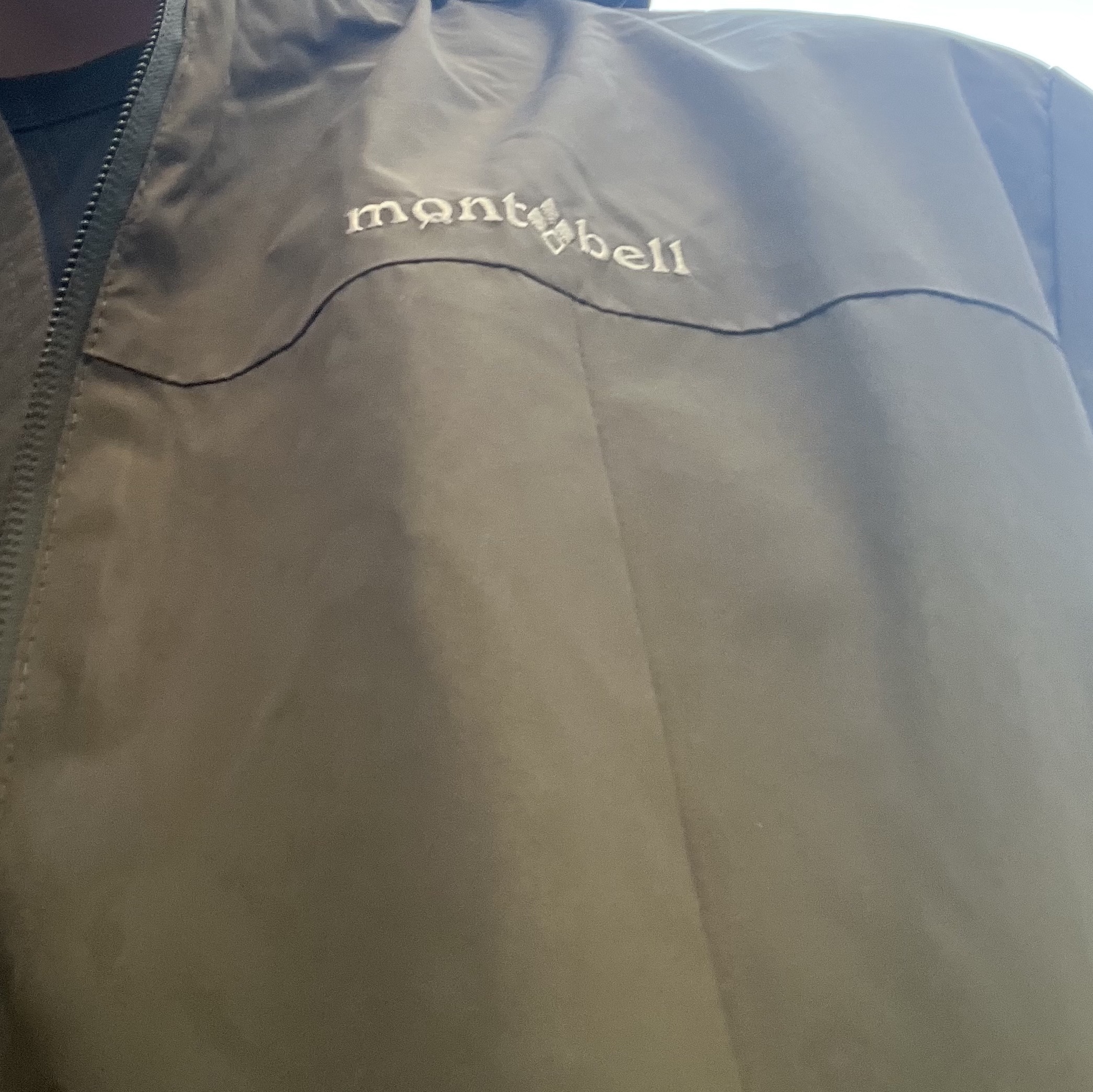 Montbell Wind Blast Hooded Jacket Dark Green 착용 스타일