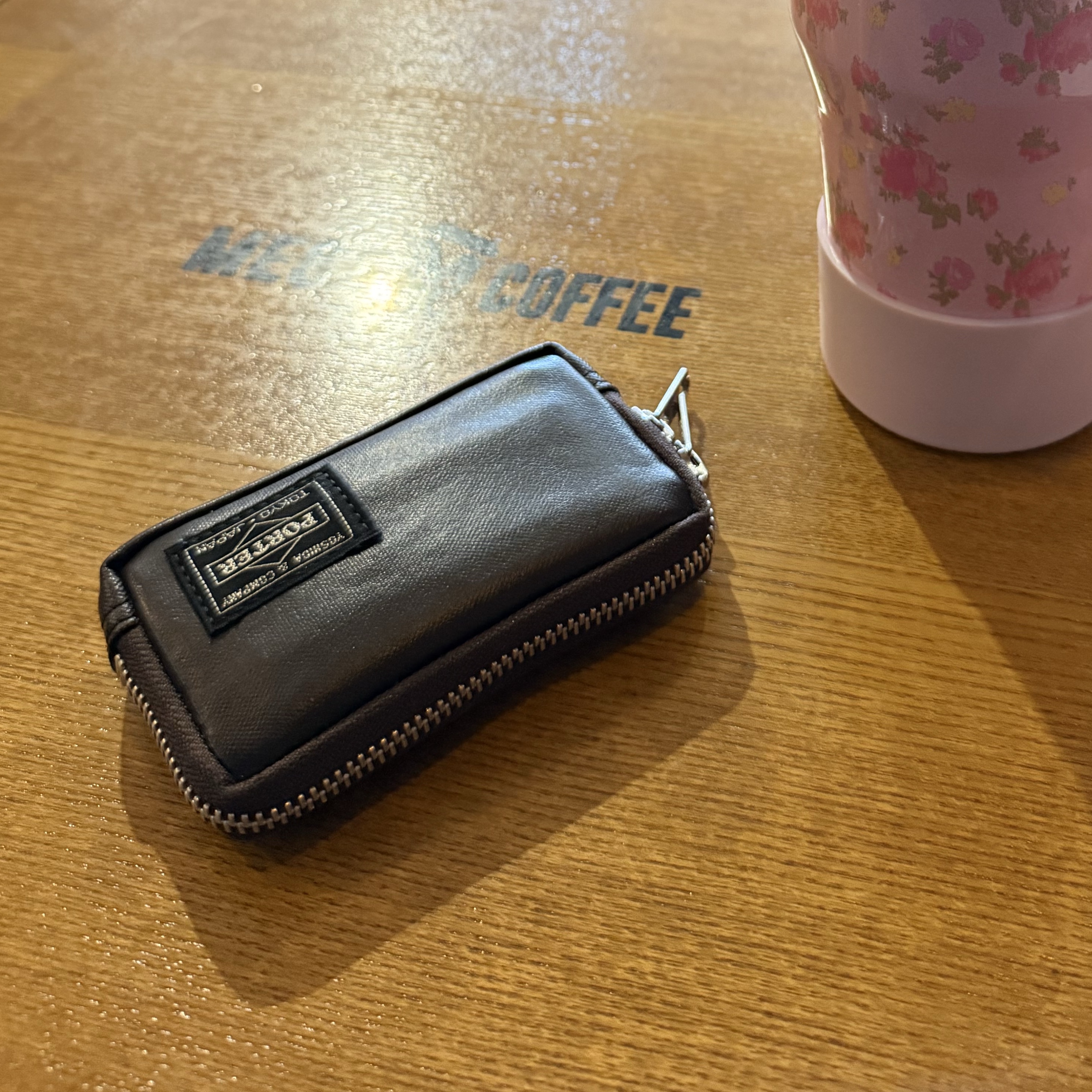 Porter Freestyle Multi Coin Case Brown 착용 스타일