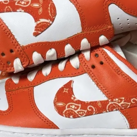 (W) Nike Dunk Low Essential Orange Paisley 착용 스타일