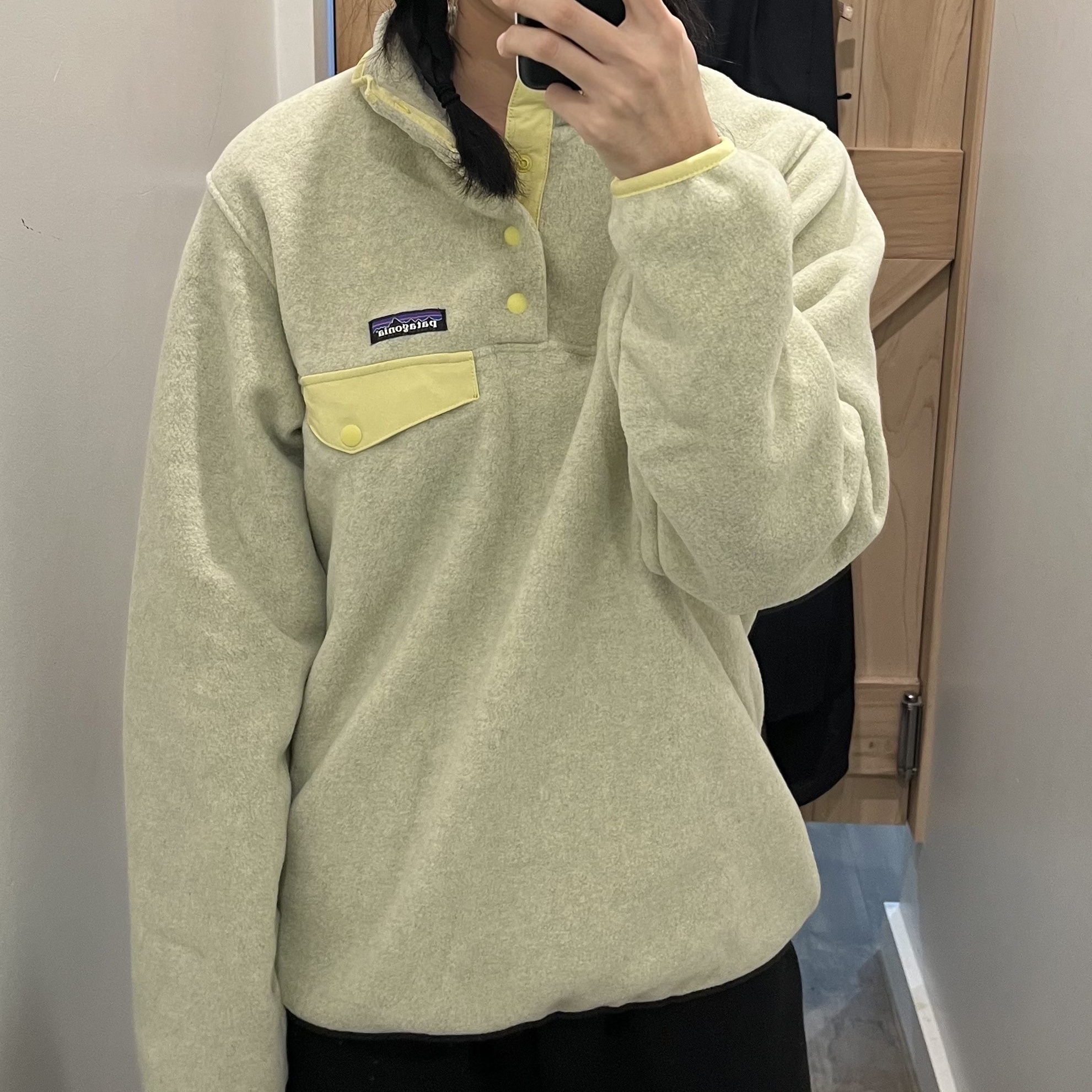 (W) Patagonia Lightweight Synchilla Snap-T Fleece Pullover Oatmeal Heather W Nearly Green 착용 스타일