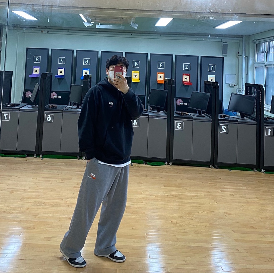Nike x Patta x FC Barcelona Solo Swoosh Hoodie Culers del Món (FD4147-010) 착용 스타일