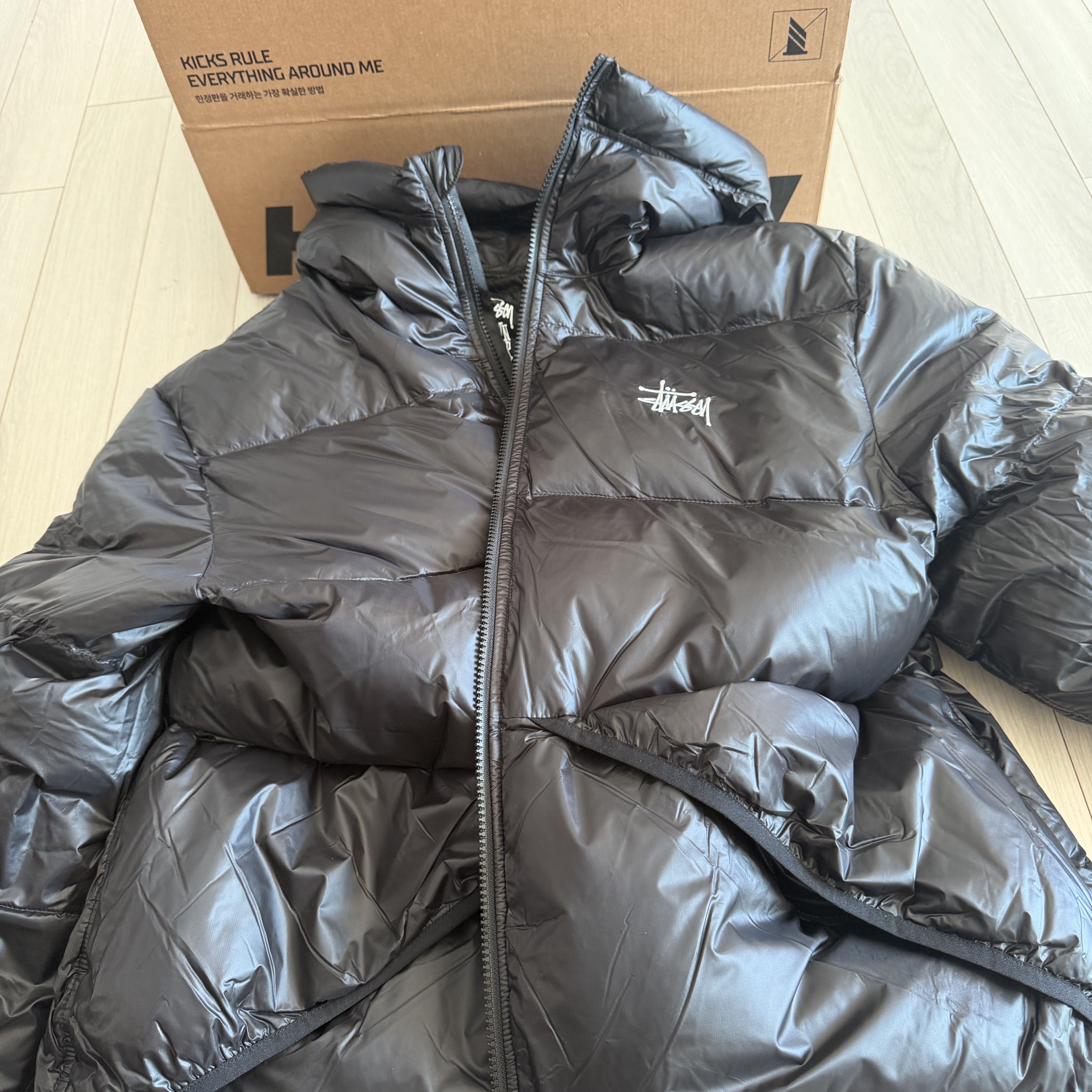 Stussy Micro Ripstop Down Parka Jet Black 착용 스타일