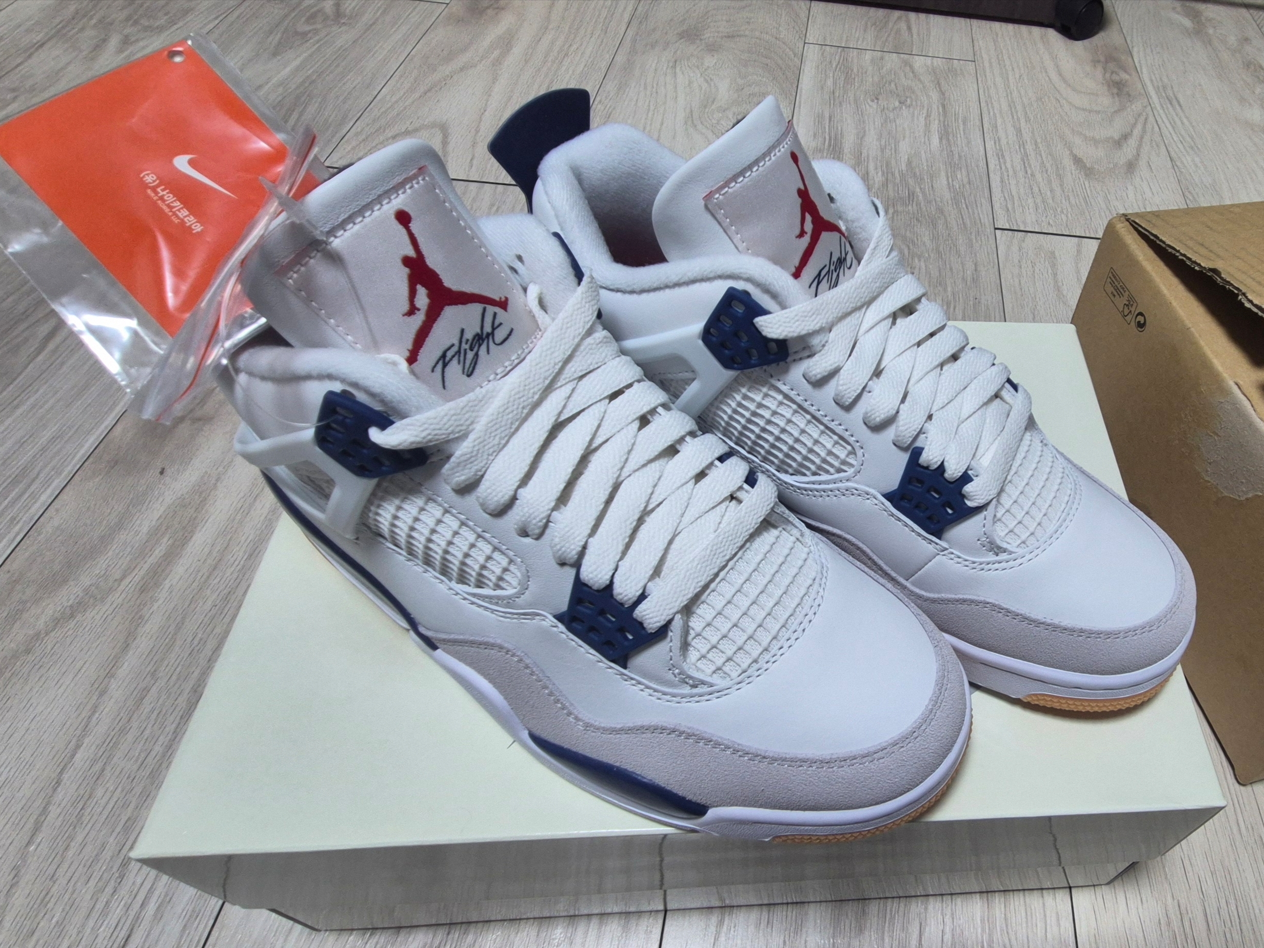 Jordan 4 x Nike SB Retro SP Navy 착용 스타일