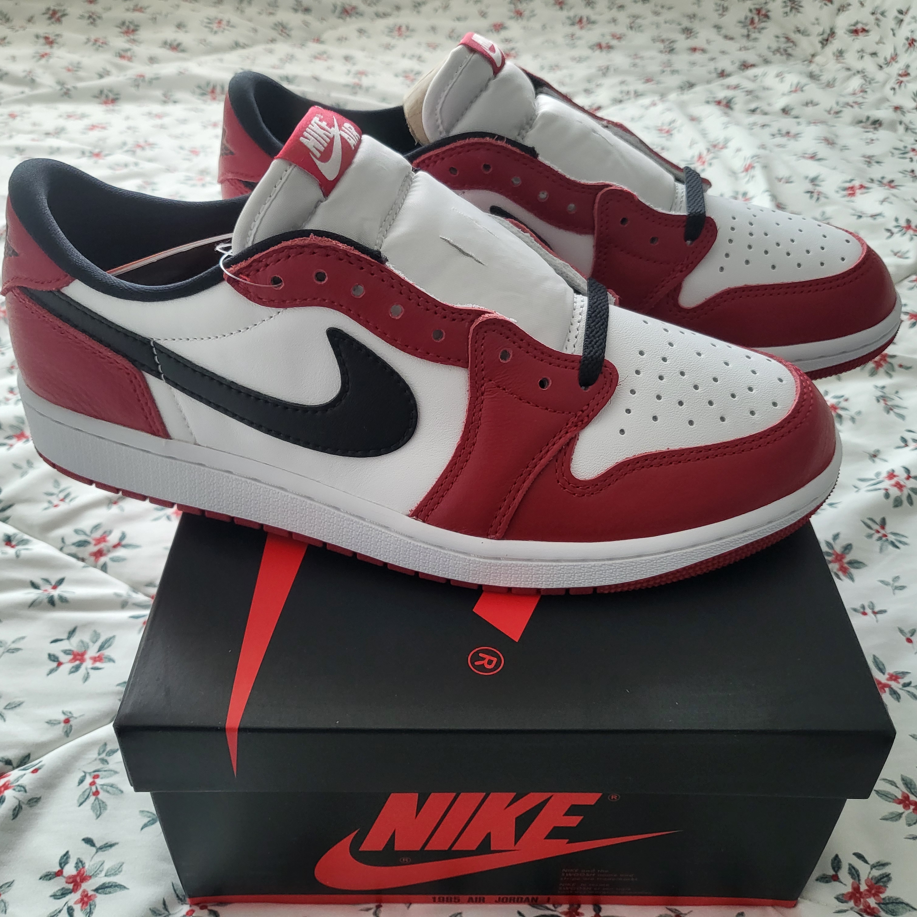 Jordan 1 Retro Low OG Chicago 착용 스타일 - 3