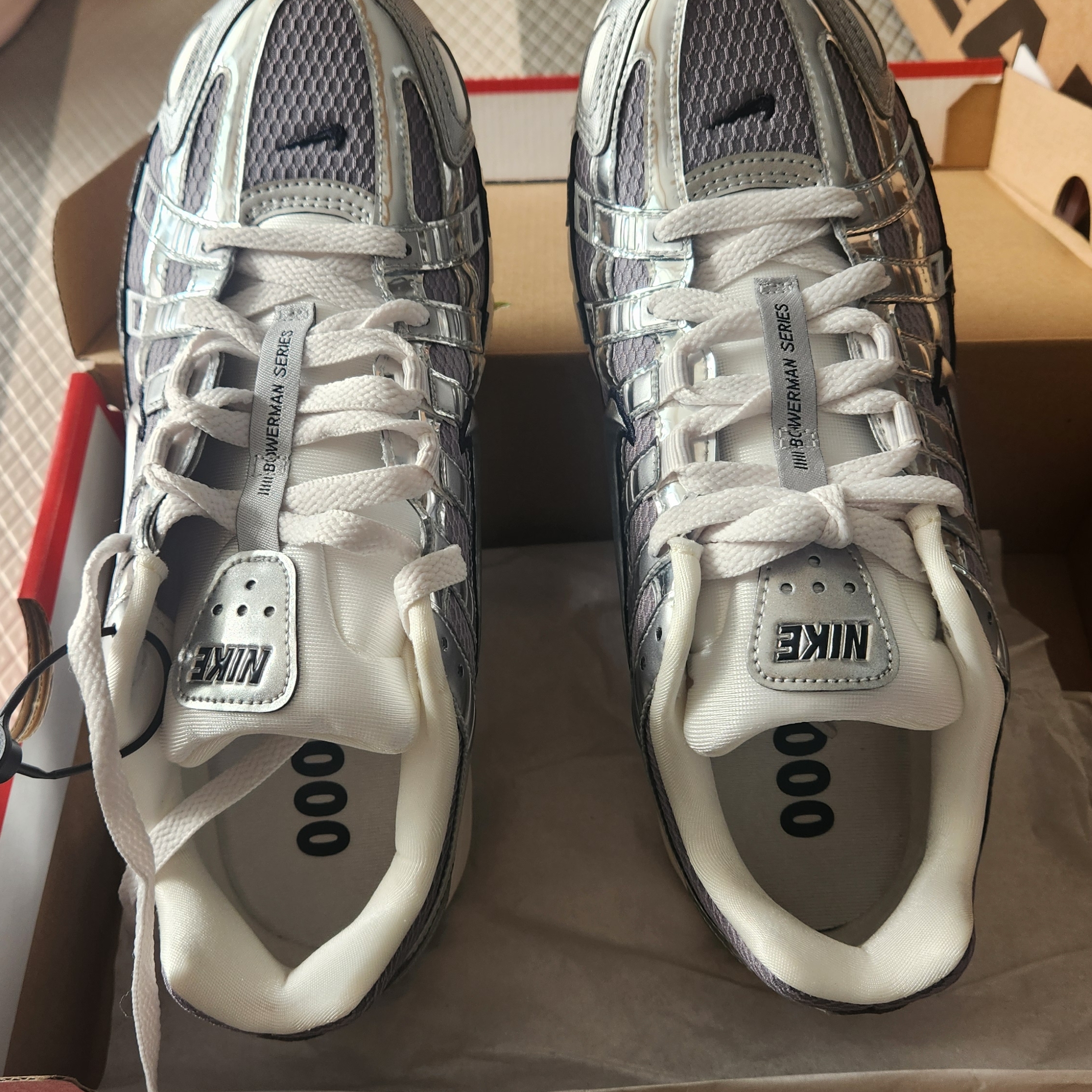 Nike P-6000 Metallic Silver 착용 스타일 - 2