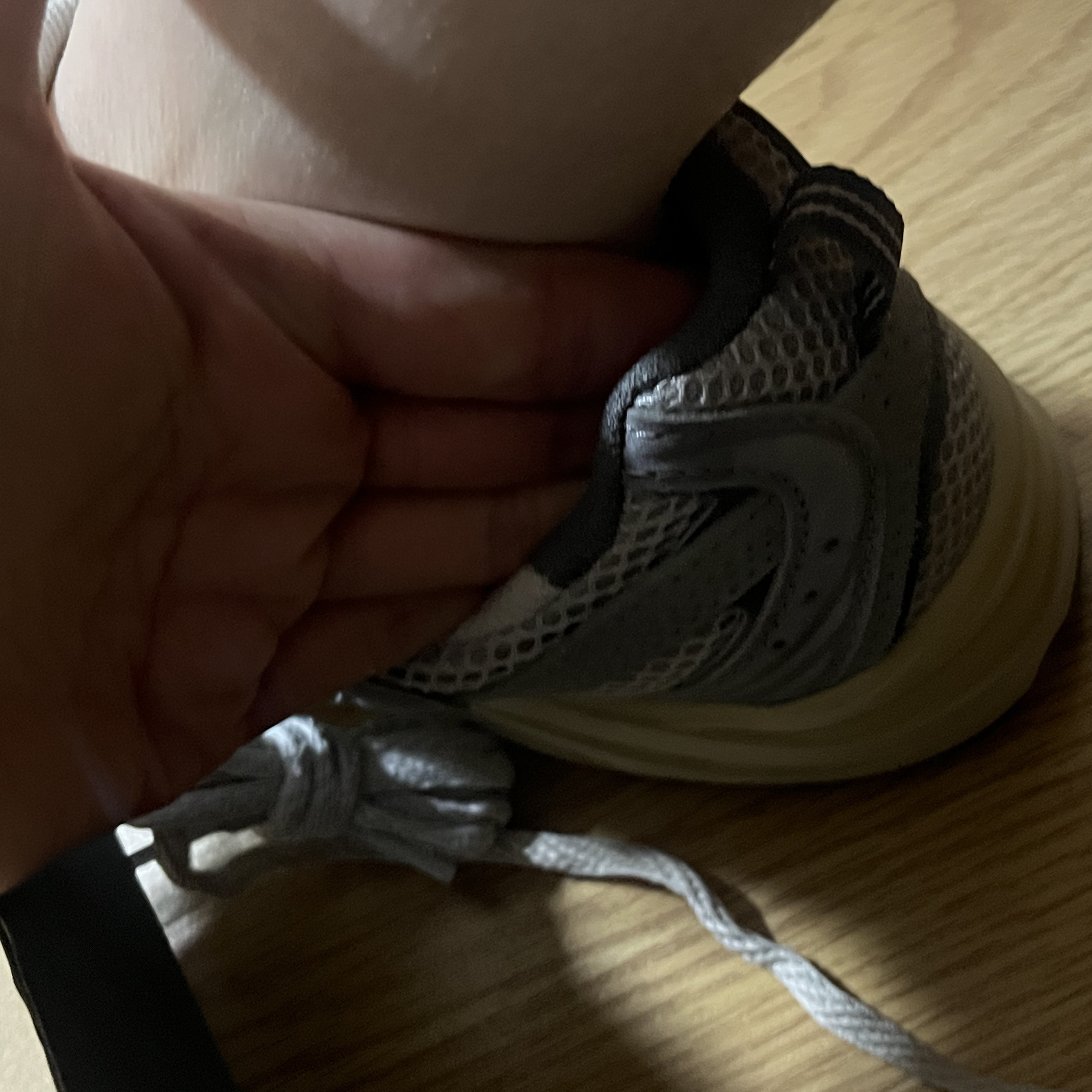 New Balance 530 Premium Vintage Grey Matter 착용 스타일