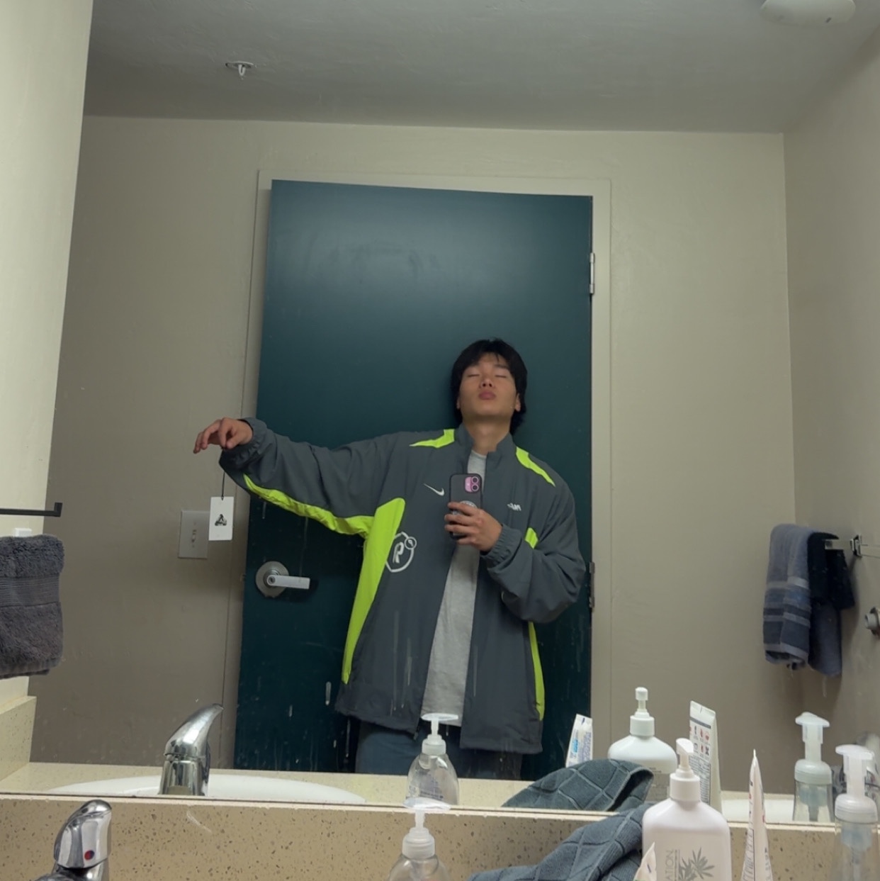 Palace x Nike Total P90 Track Jacket Grey - 25FW 착용 스타일