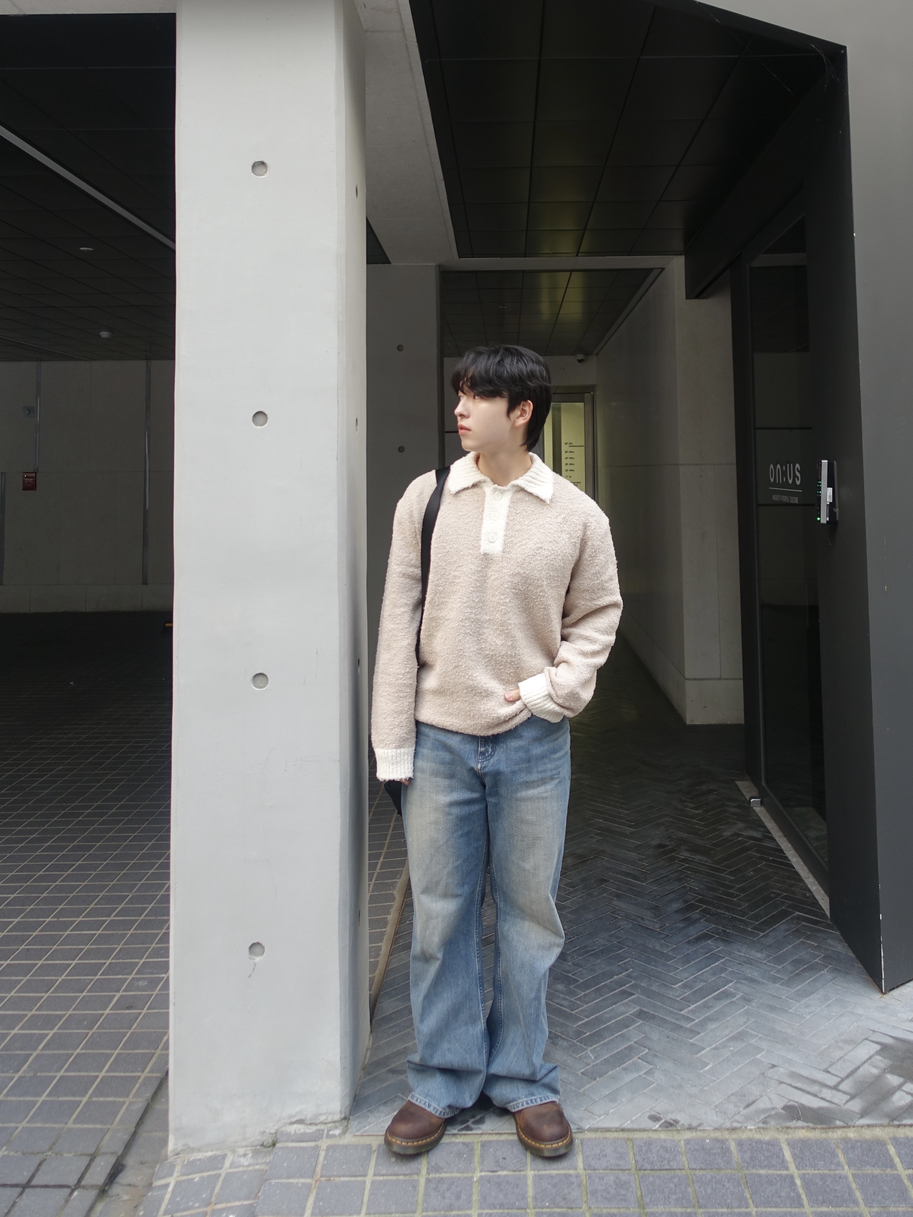 Dr. Martens 1461 Crazy Horse Dark Brown 착용 스타일 - 2