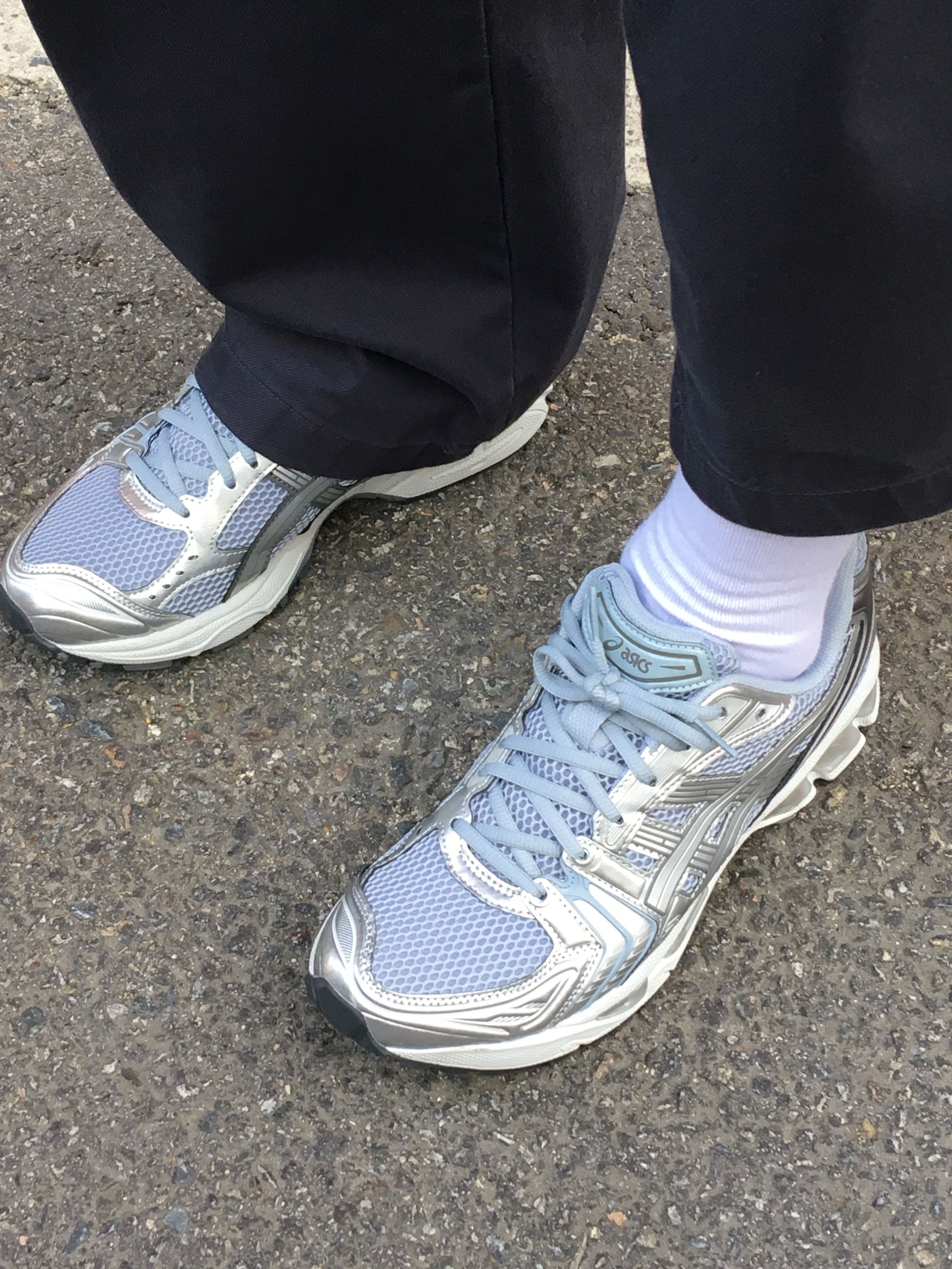 Asics Gel-Kayano 14 Dolphin Grey Pure Silver 착용 스타일 - 7