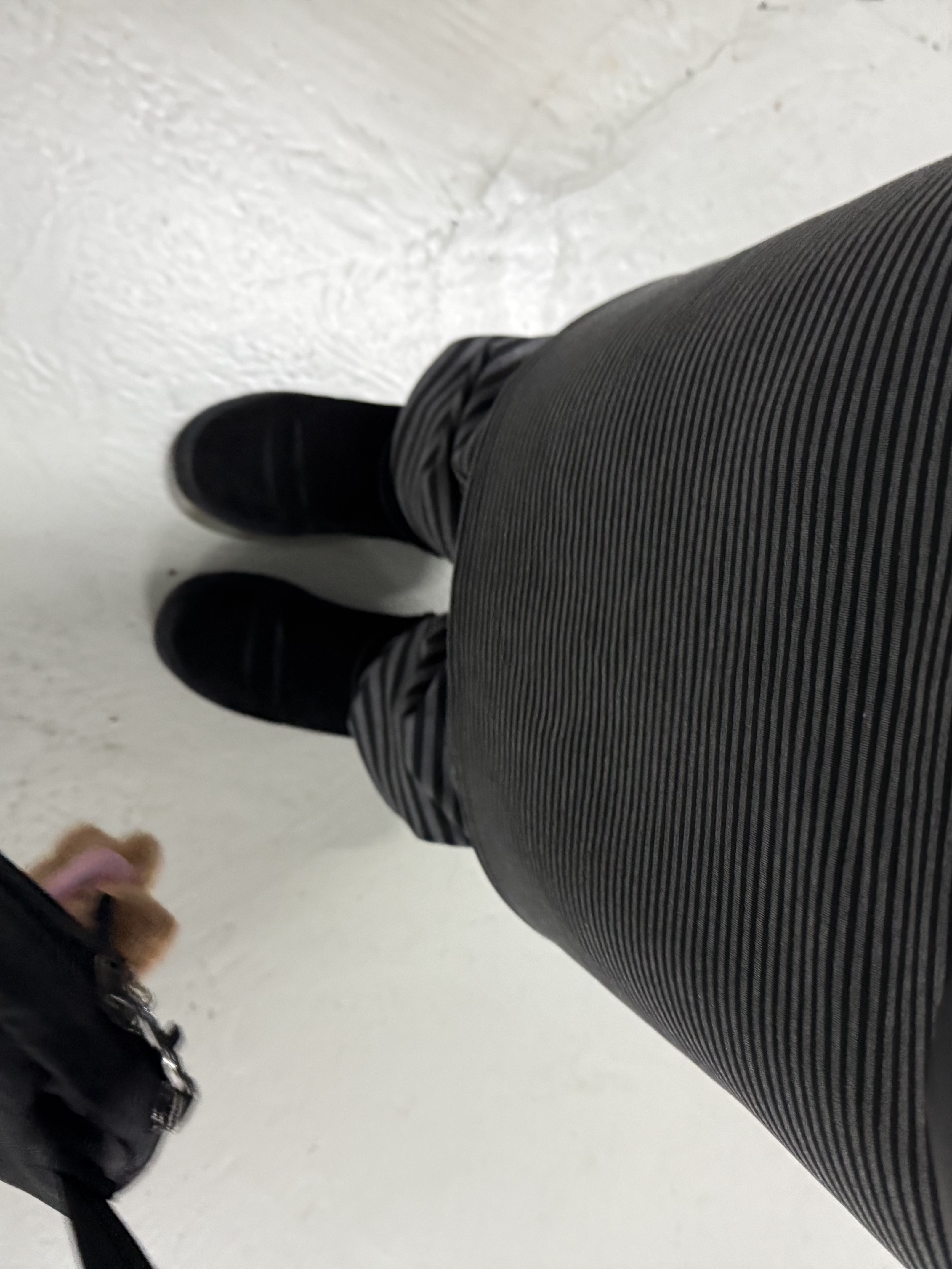 ISTKUNST Stripe Midi Layerd Skirt Pants Black 착용 스타일