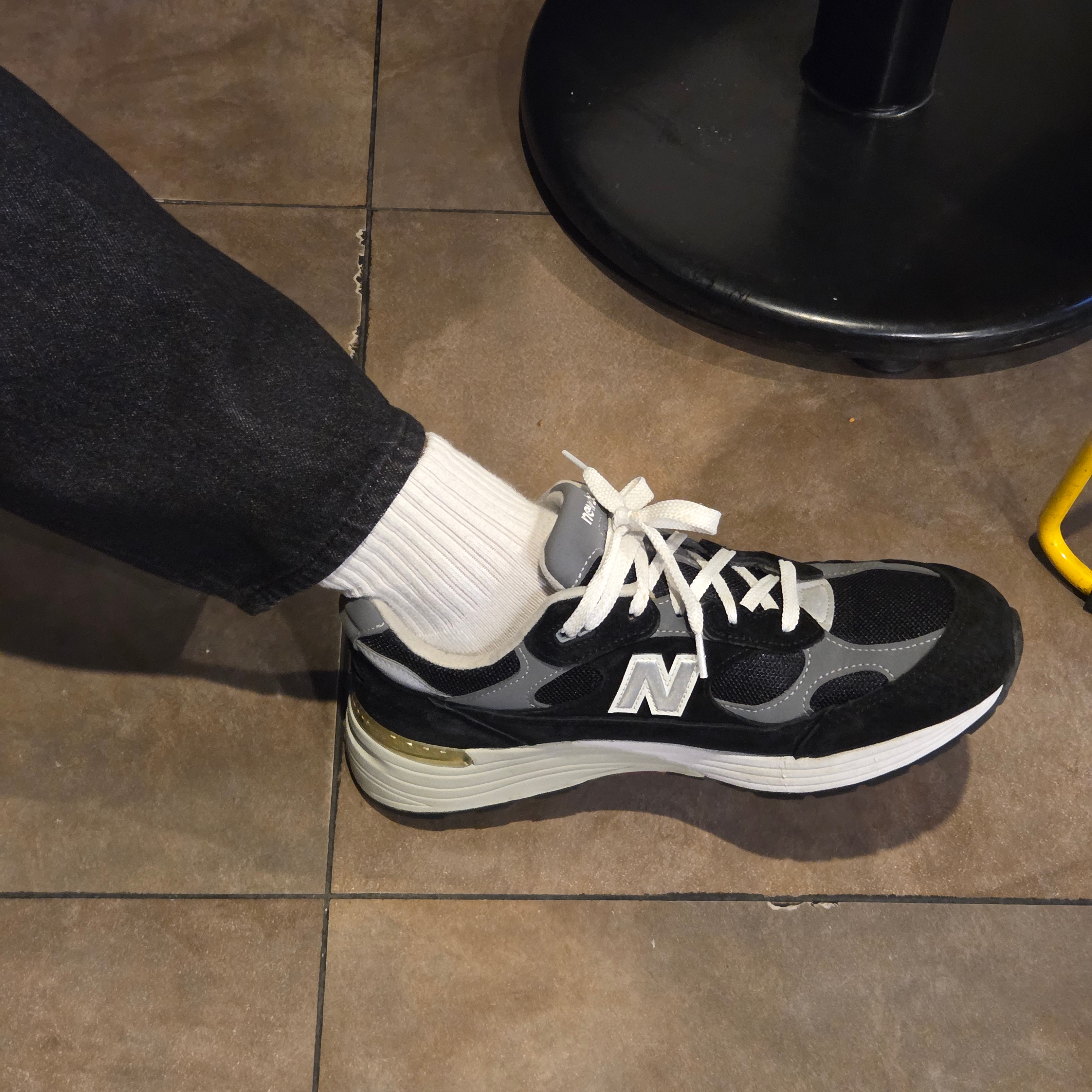 New Balance 992 Made in USA Core Black Grey 착용 스타일