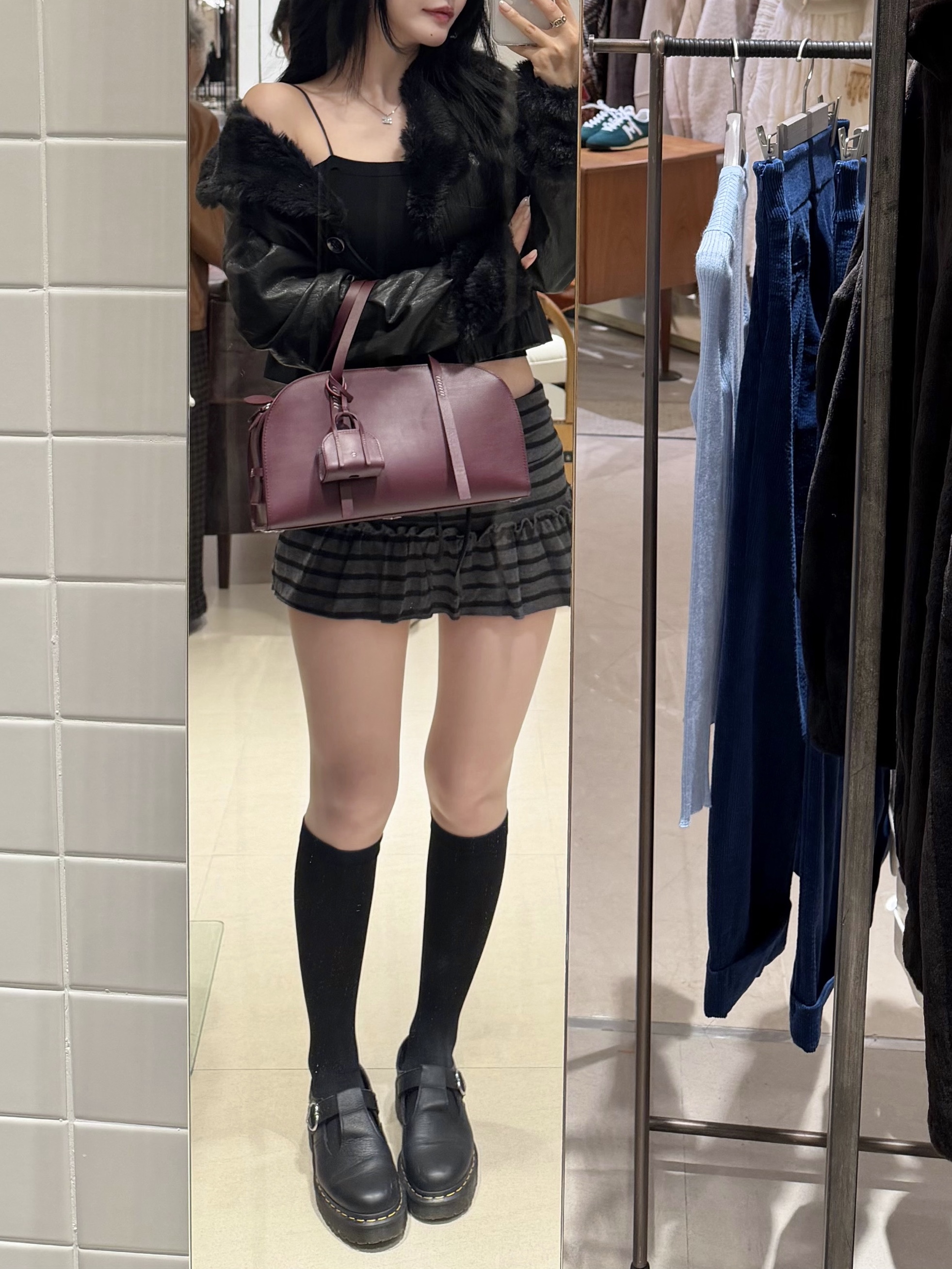 Dr. Martens Women Polley Smooth Leather Mary Janes Black 착용 스타일