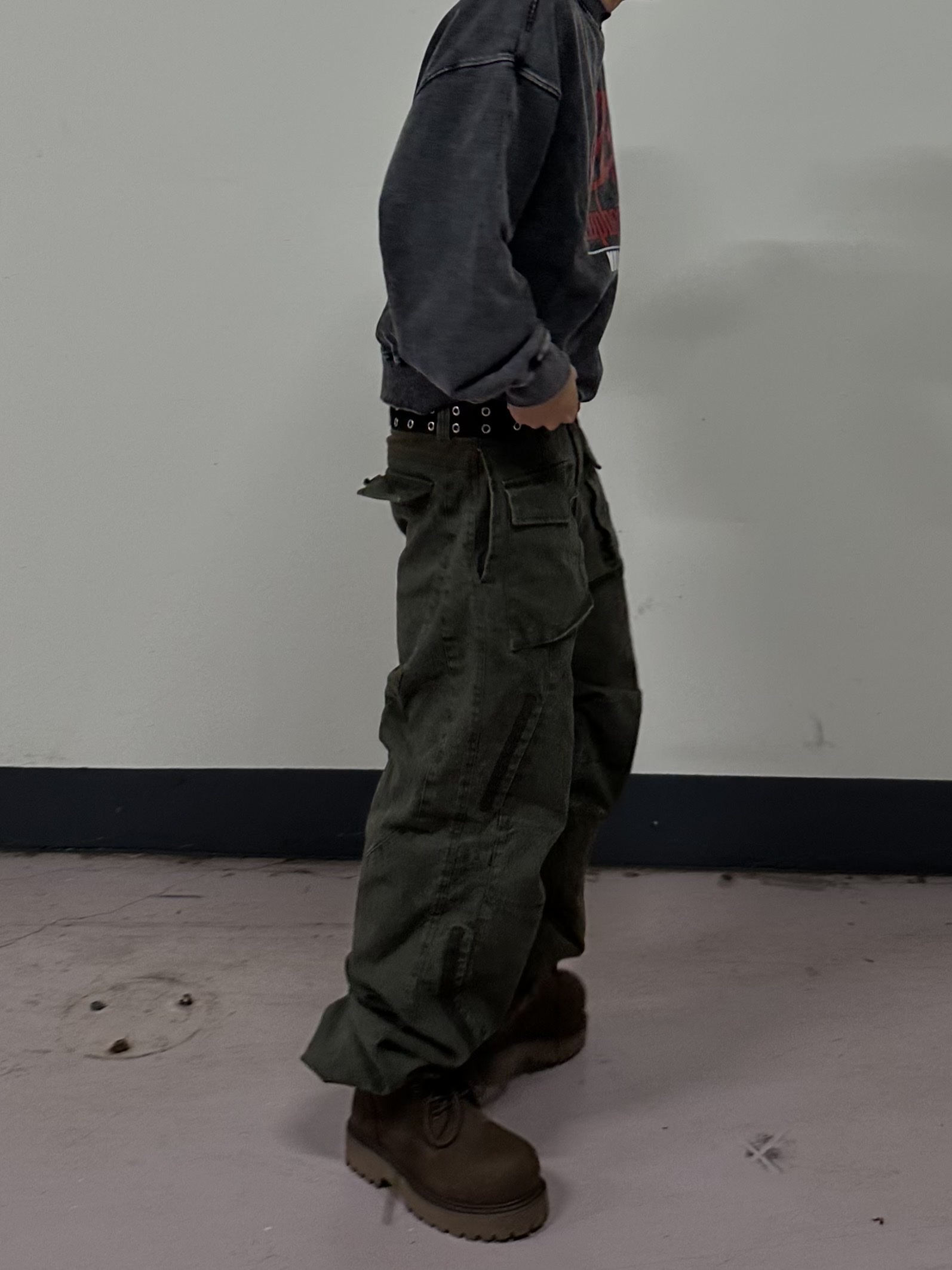 LOSTGARDEN Route Brown, Kamien x MJD Double Hole Belt Black Shearling Calfskin 착용 스타일 - 5