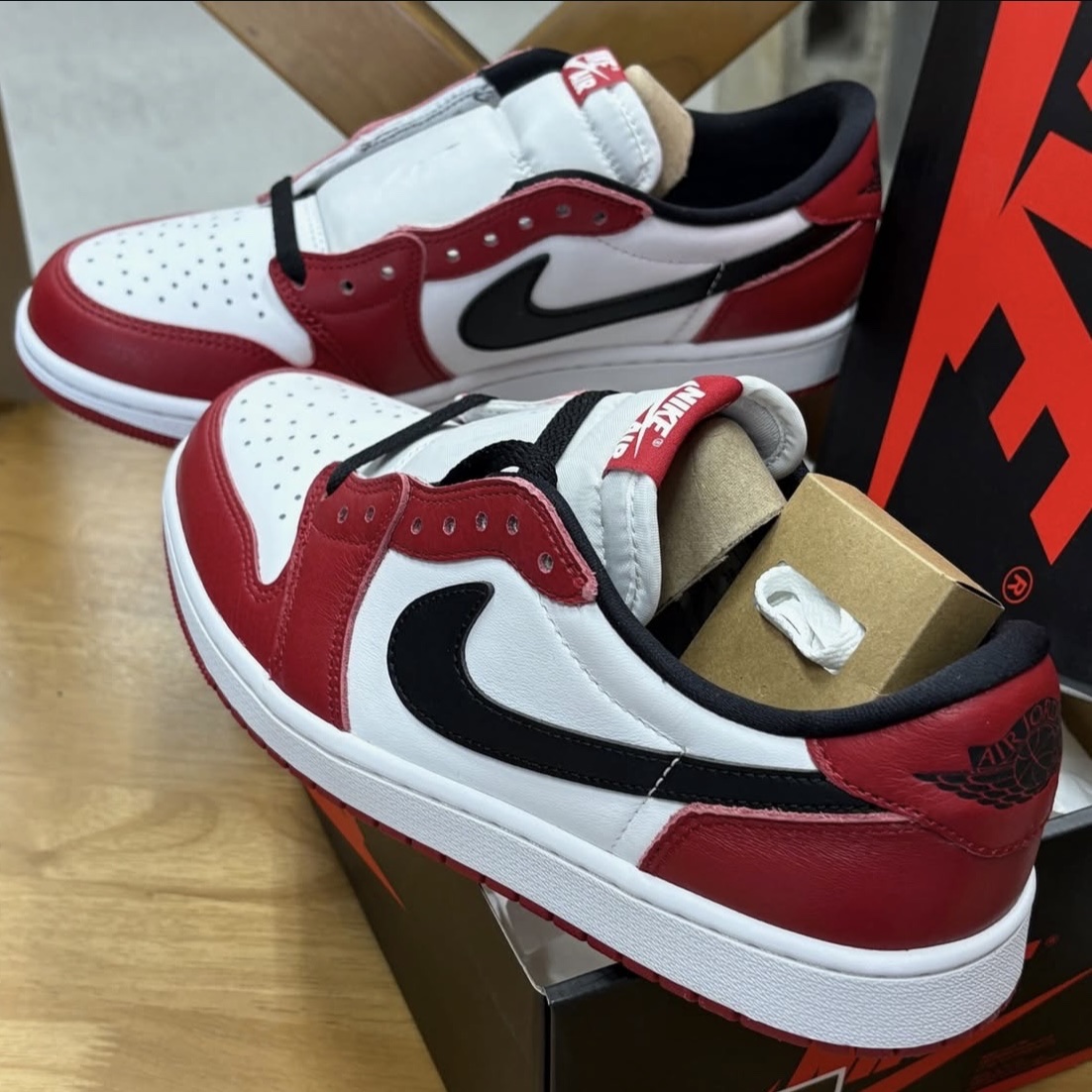 Jordan 1 Retro Low OG Chicago 착용 스타일 - 1