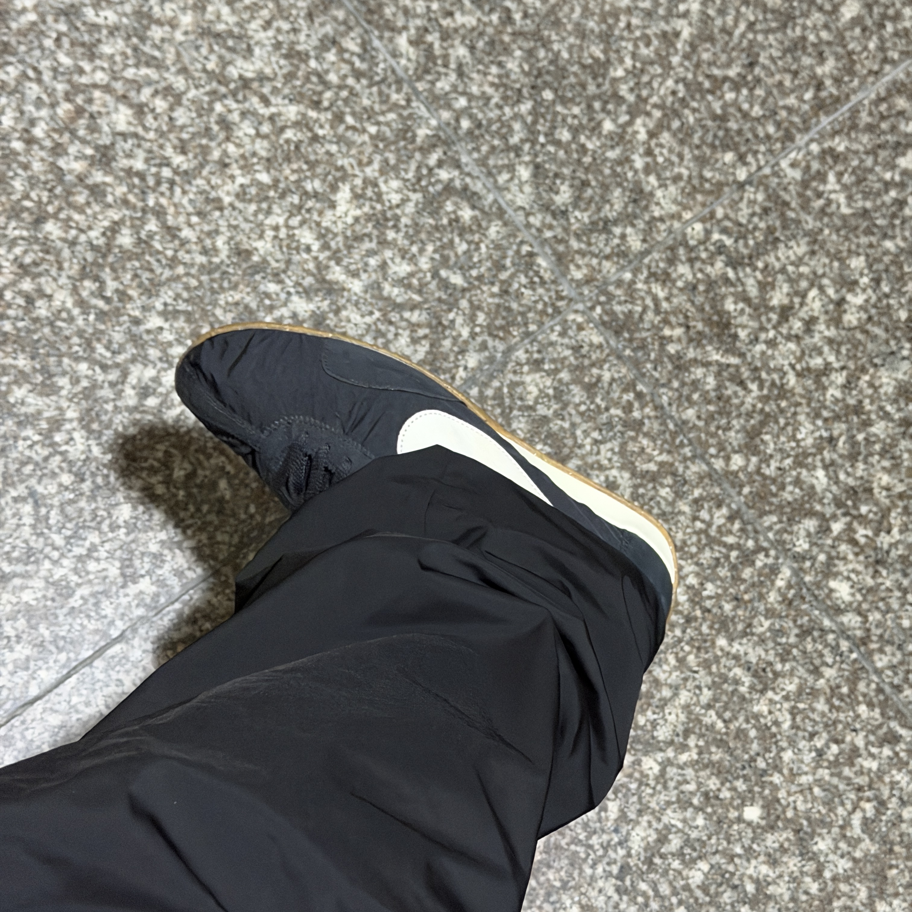 Nike x Jacquemus Moon Shoe SP Off Noir Cashmere 착용 스타일