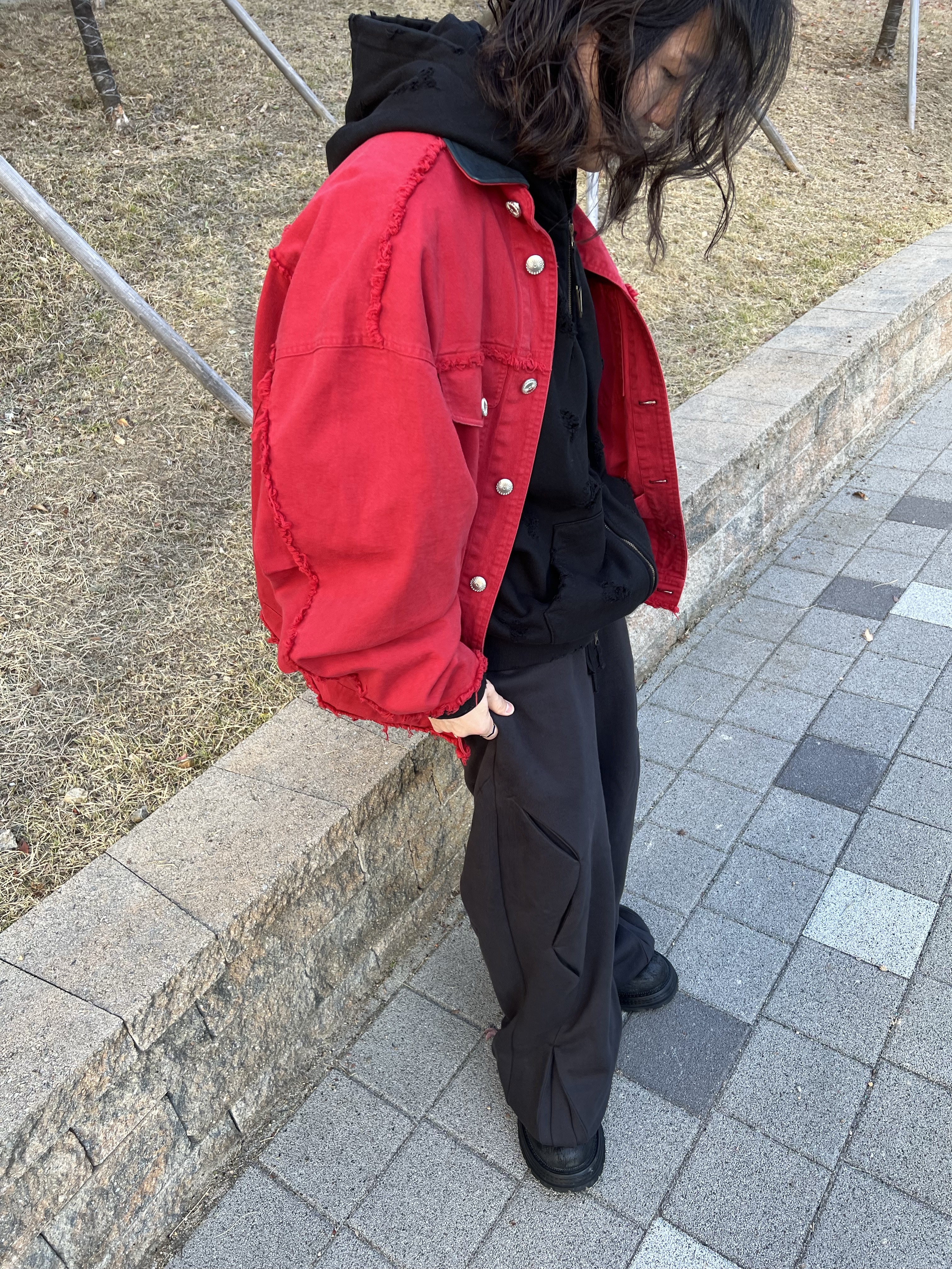 Farfromwhat Far Pin Button & Safety Pin, Undermycar Otter Oversized Damage-Washed Hood Zip-Up Sepia - 22FW 착용 스타일 - 5