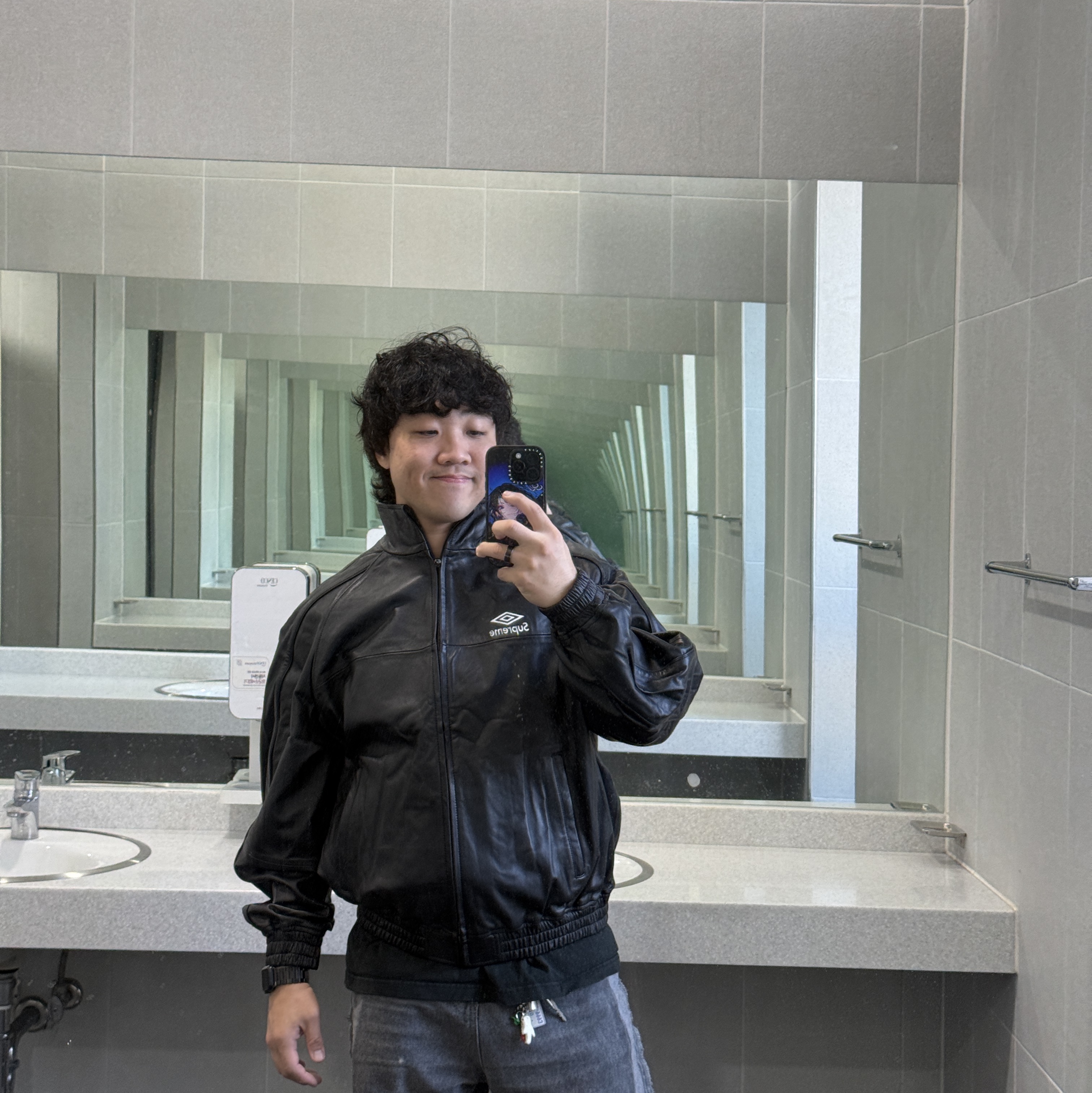 Supreme x Umbro Leather Track Jacket Black - 25FW 착용 스타일 - 2