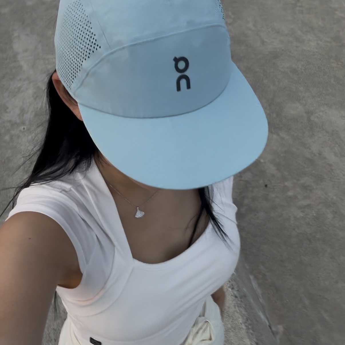 On Running Performance Cap Wash, On Running x Post Archive Faction (Paf) Cloudmonster 2 Black Magnet 착용 스타일 - 1