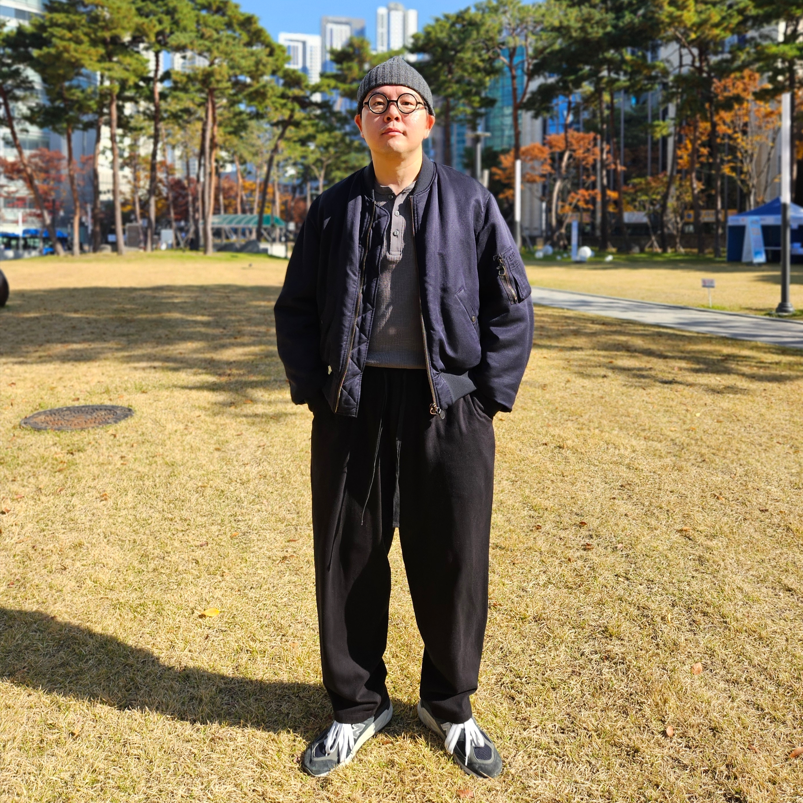 New Balance 990v2 Made in USA Navy, Rolex Submariner 41mm 124060 Black Oyster 착용 스타일 - 2