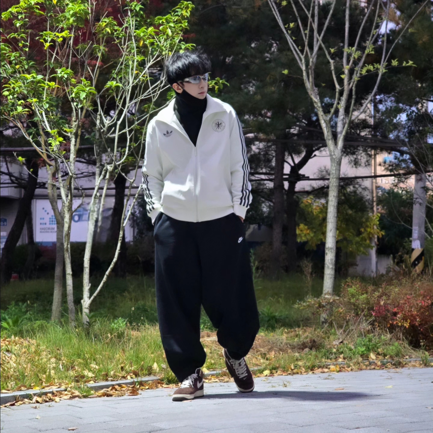 Adidas German Beckenbauer Track Top Off White - KR Sizing, Adidas German Beckenbauer Track Top Off White - US Sizing 착용 스타일 - 4
