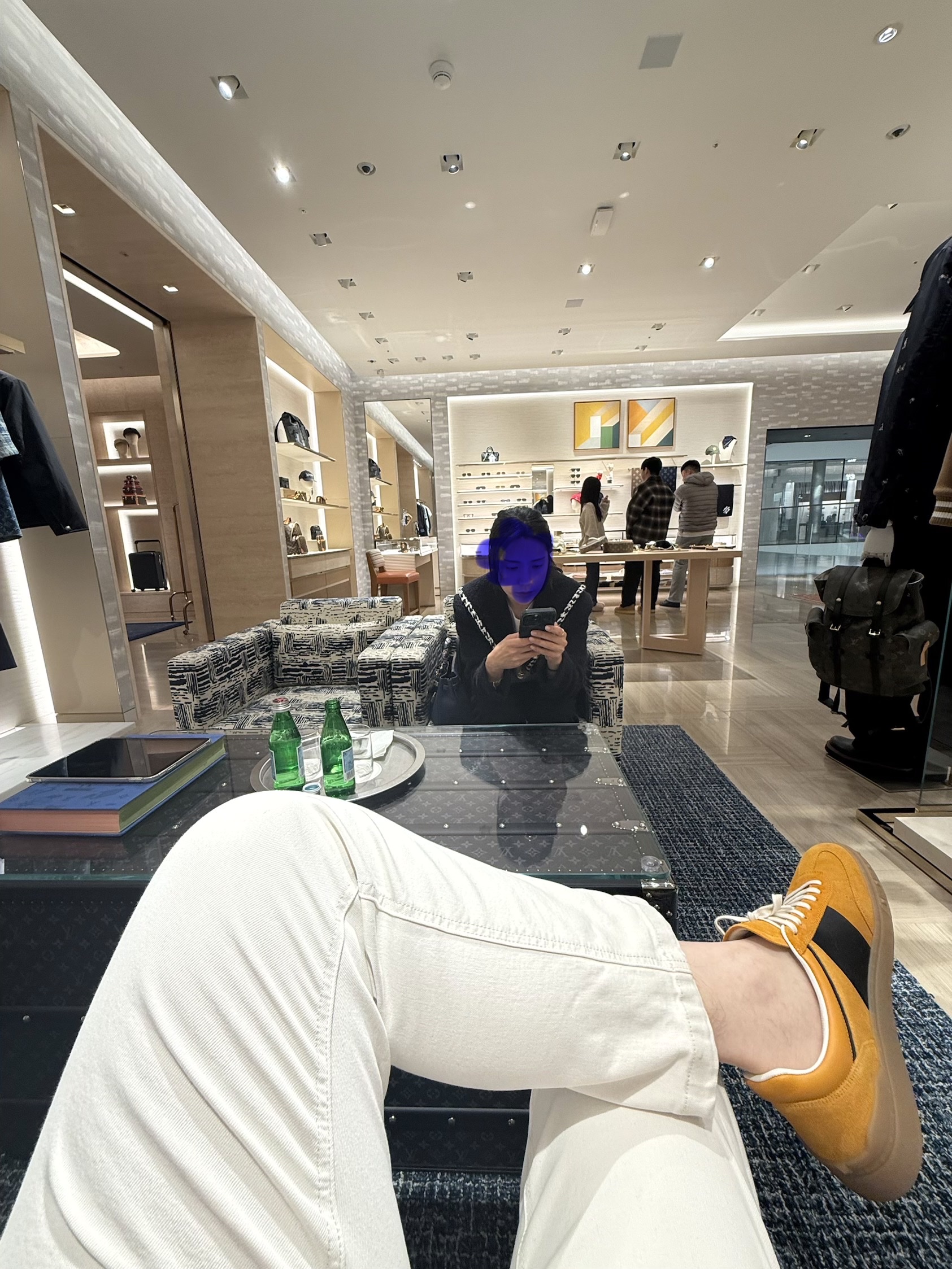 Valentino Upvillage Sneakers Yellow 착용 스타일 - 3