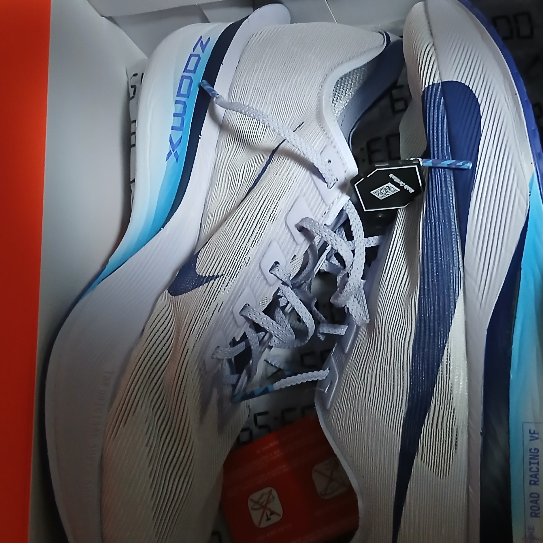 Nike ZoomX Vaporfly Next% 4 Ghost Persian Violet 착용 스타일